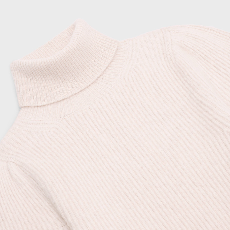 CROPPED TURTLENECK SWEATER IN BRUSHED CASHMERE 3