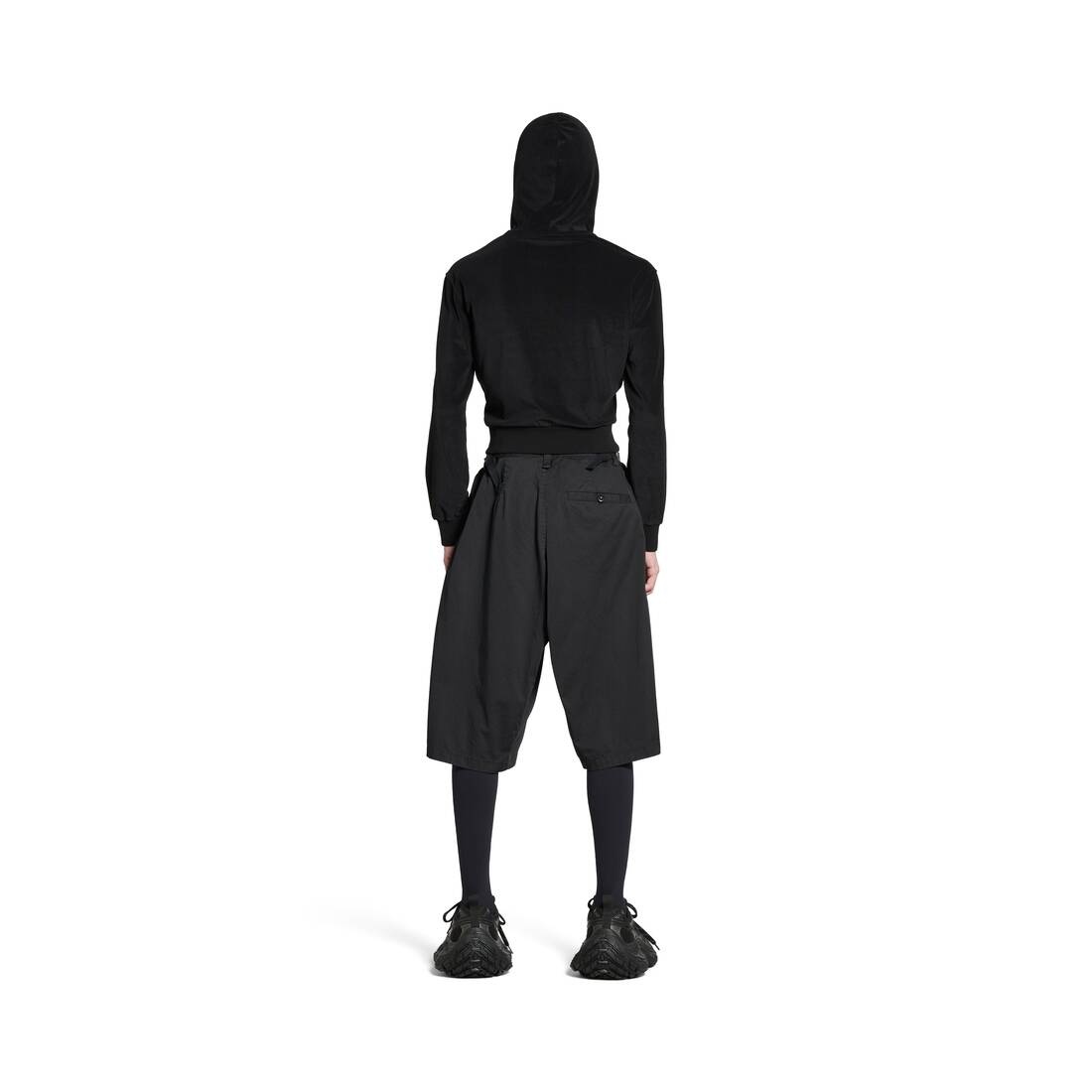 Minimal Cargo Shorts in Black - 4
