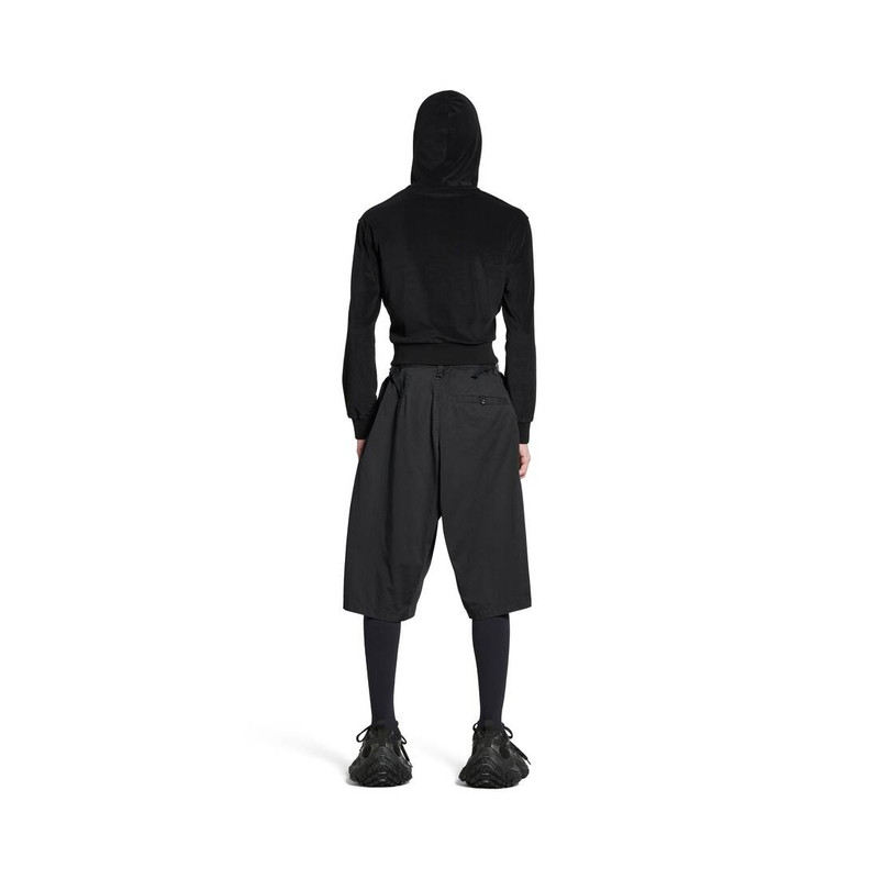 Minimal Cargo Shorts in Black 4