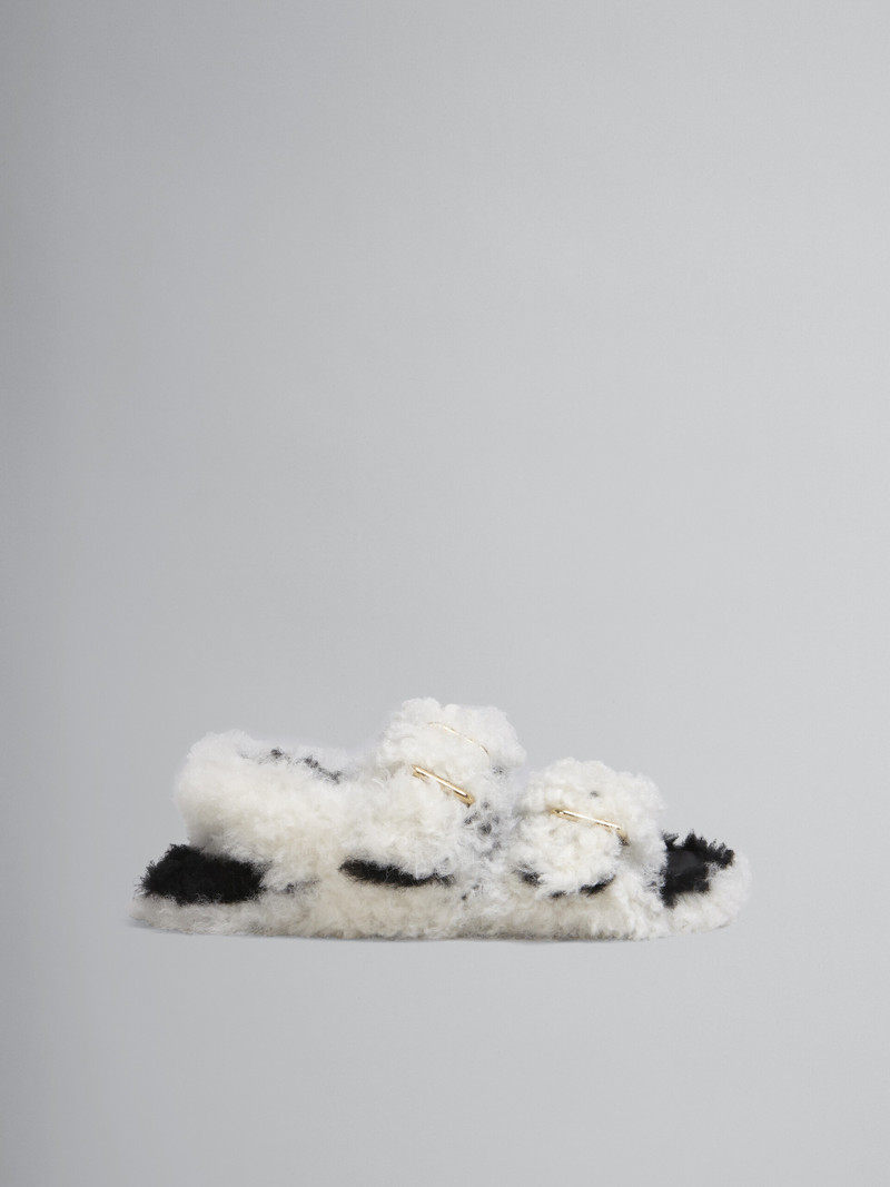 WHITE SHEARLING FUSSBET 1