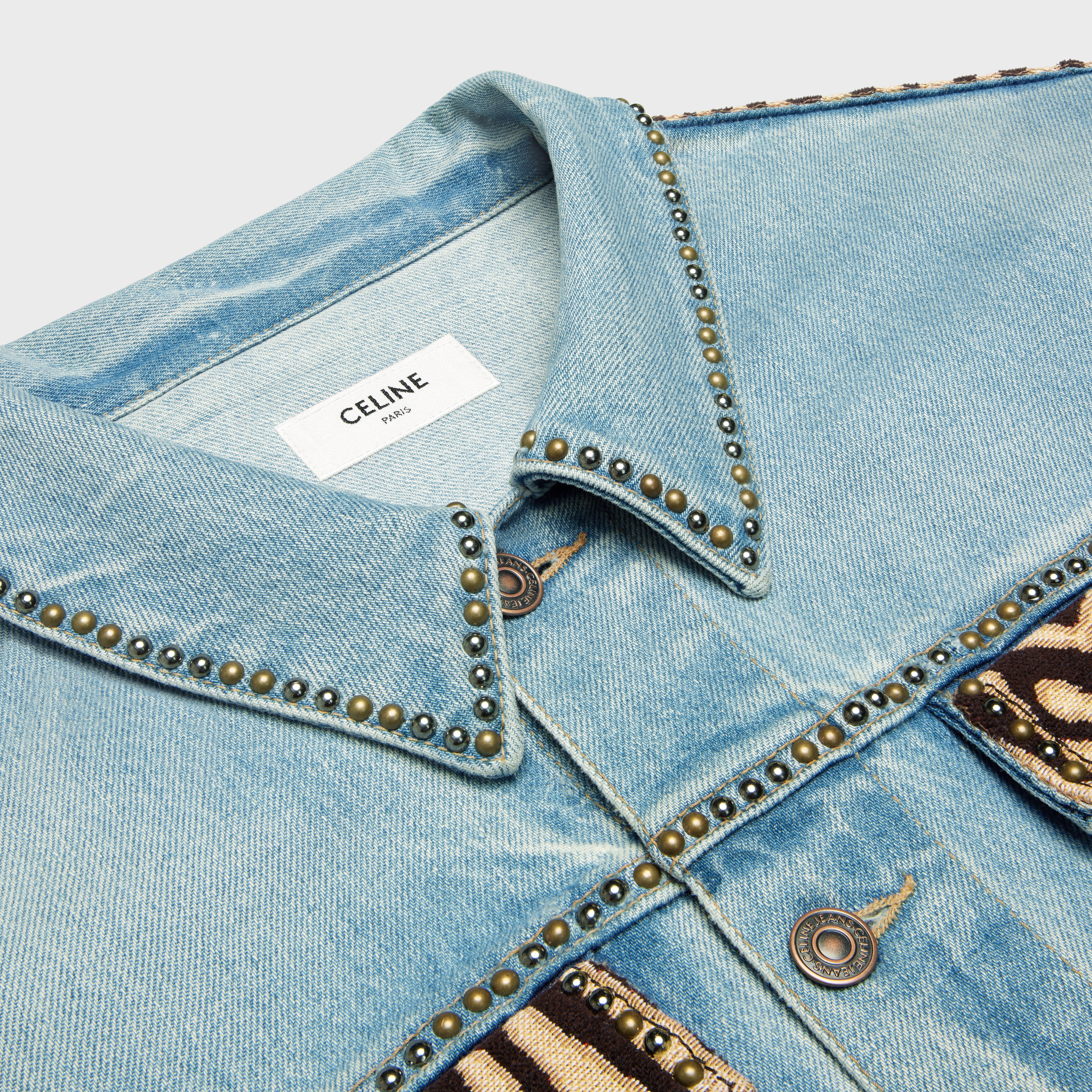 trucker jacket in zebra-print everclear wash denim - 3