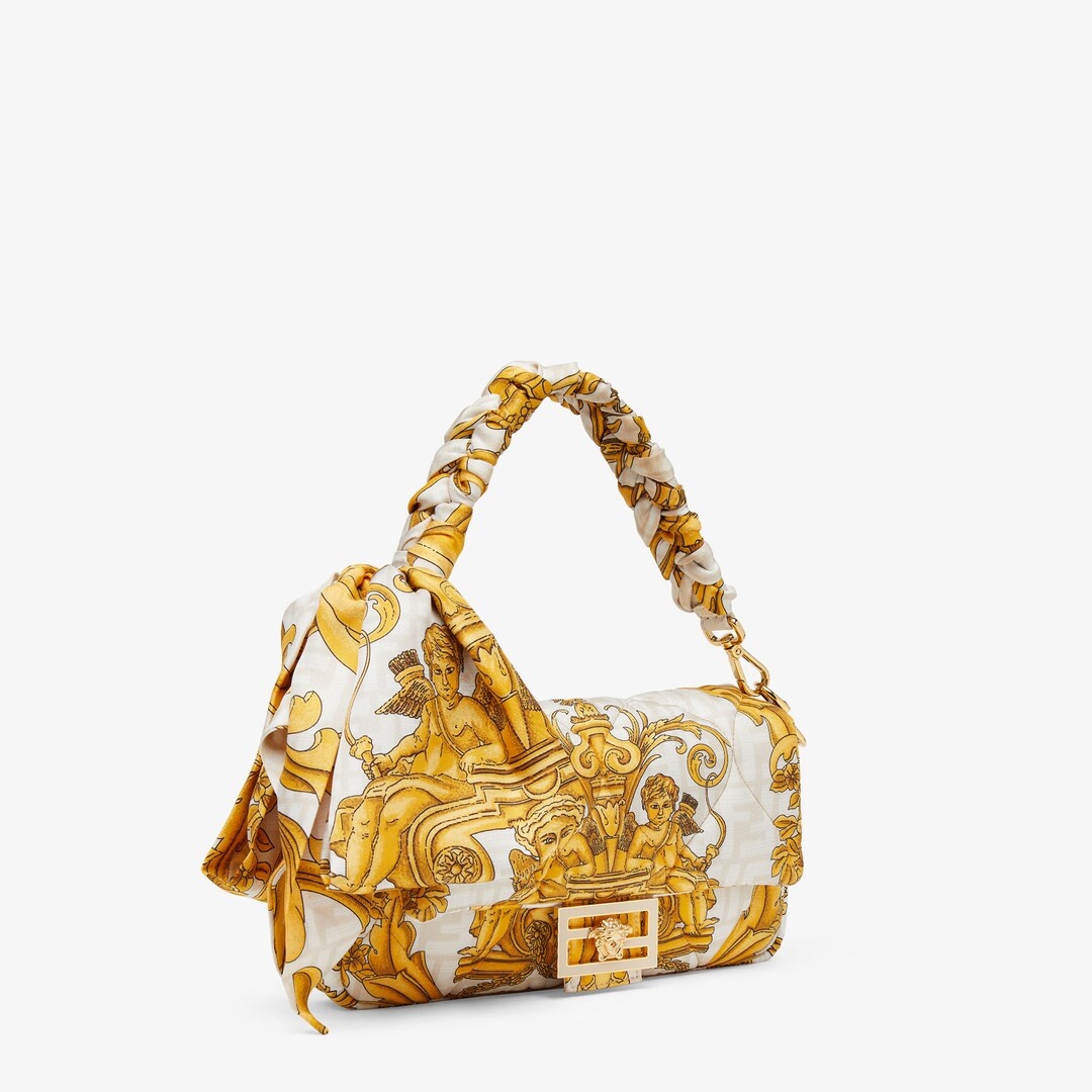 Fendace Quilted white silk  bag - 2