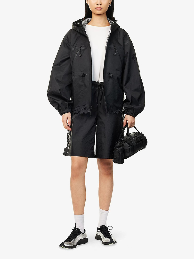 The North Face Ellie Floral  Wide-Leg Shell Shorts outlook