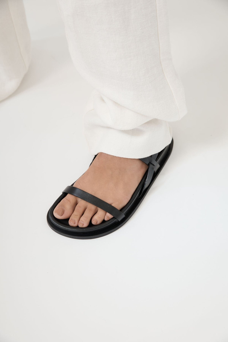 ST. AGNI Mio Sandals - Black outlook