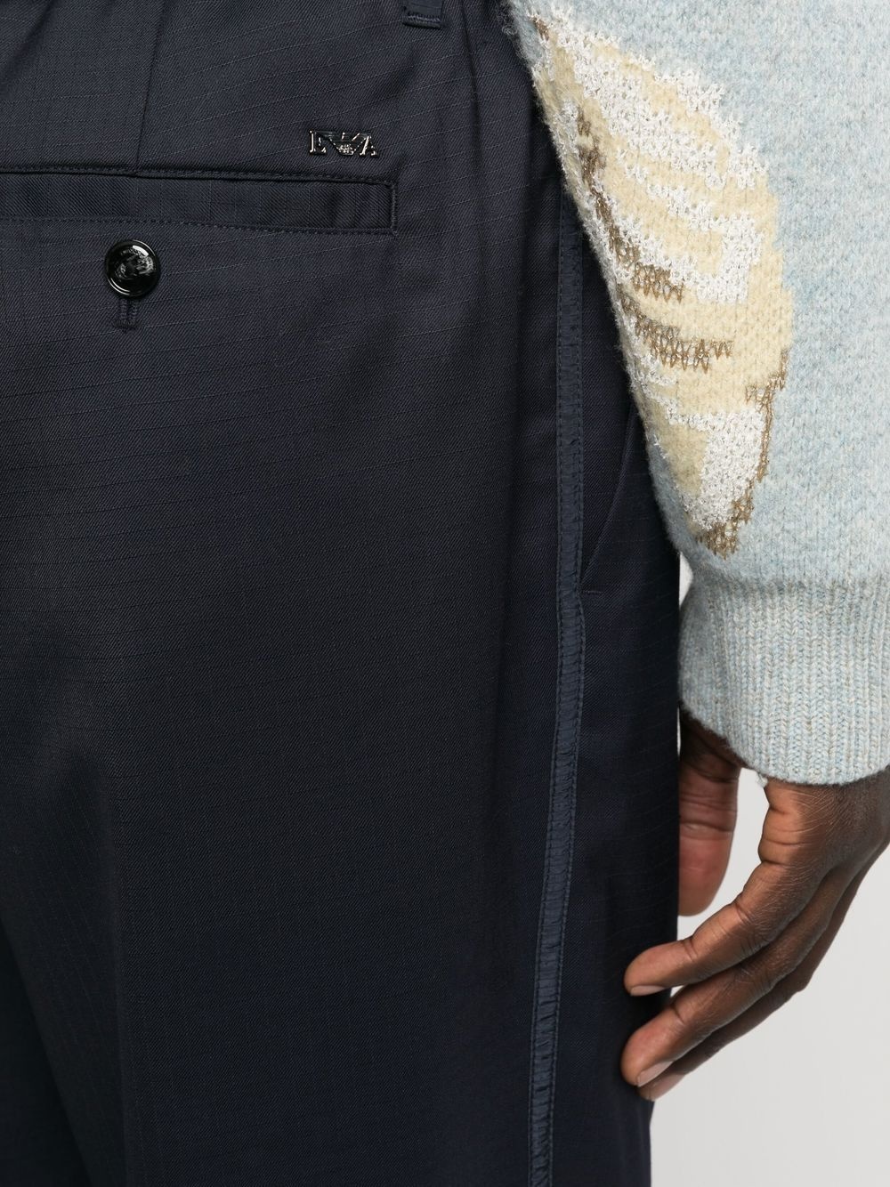 elasticated-waistband tapered trousers - 5