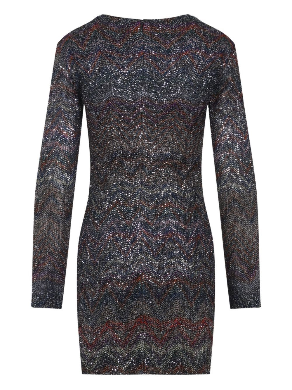 V-necked short dress - 4