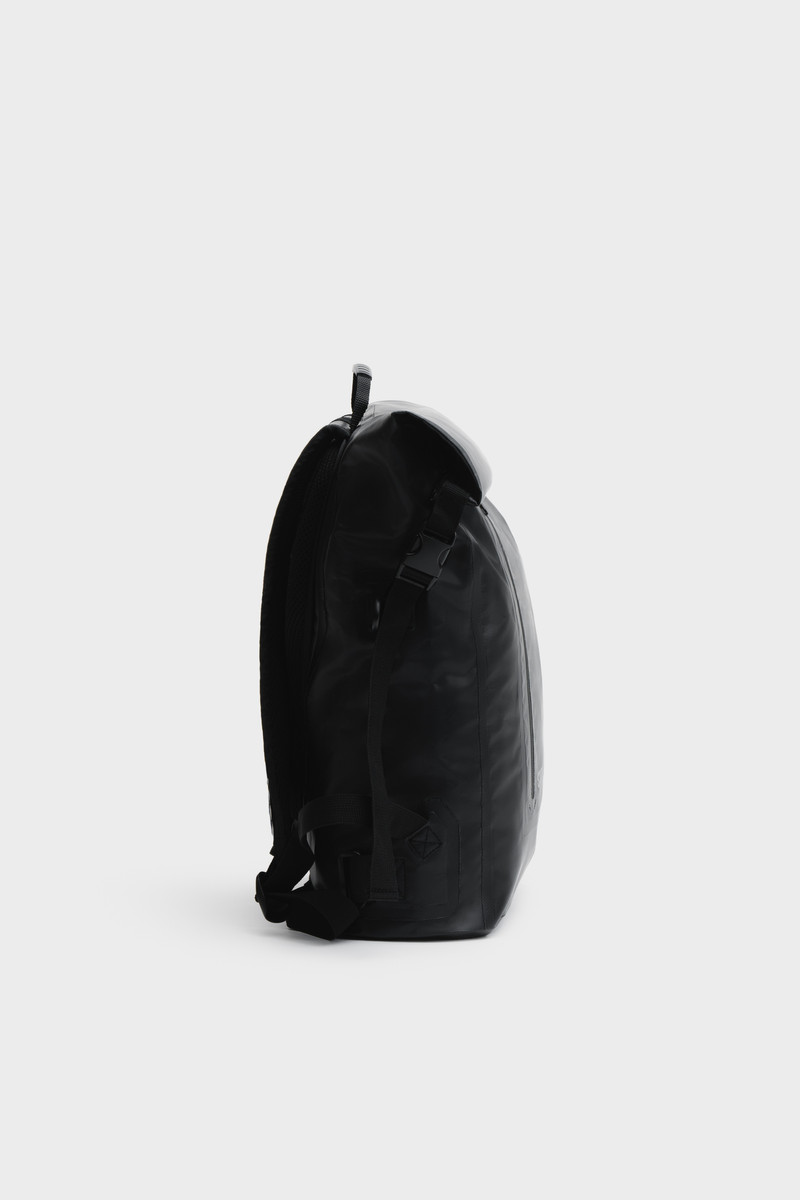 Rain Rolltop Black 3
