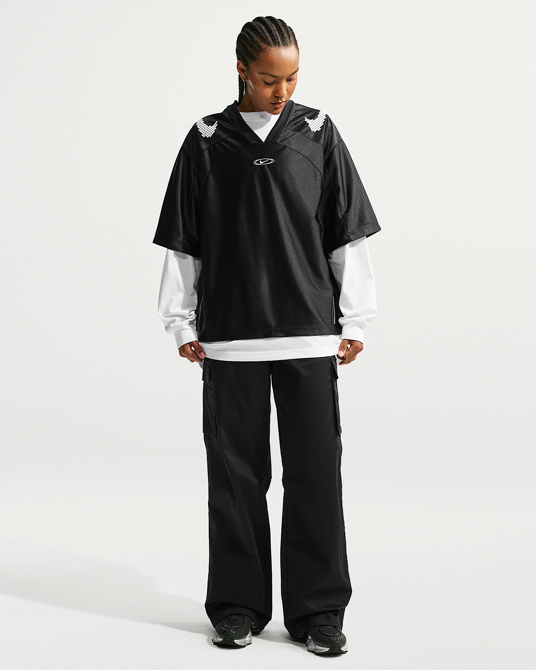 Nike Sportswear Women's Loose Mid-Rise Utility Cargo Pants - 1