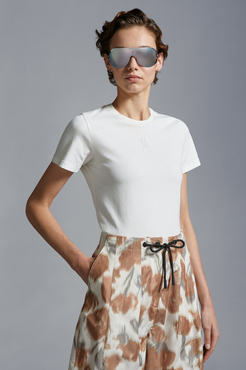 Moncler Embroidered Logo T-Shirt outlook