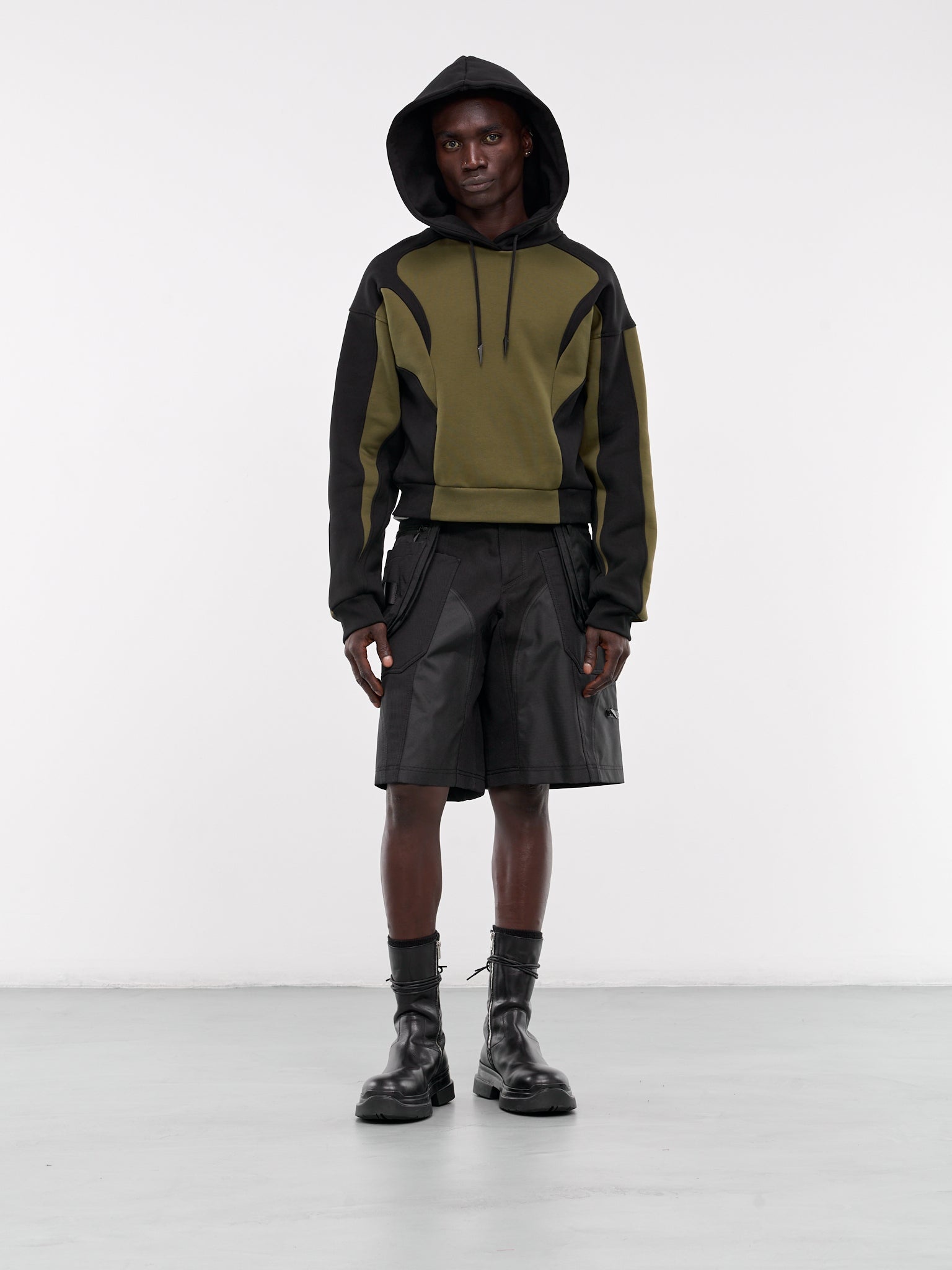 Technical Fabric Cargo Shorts - 6