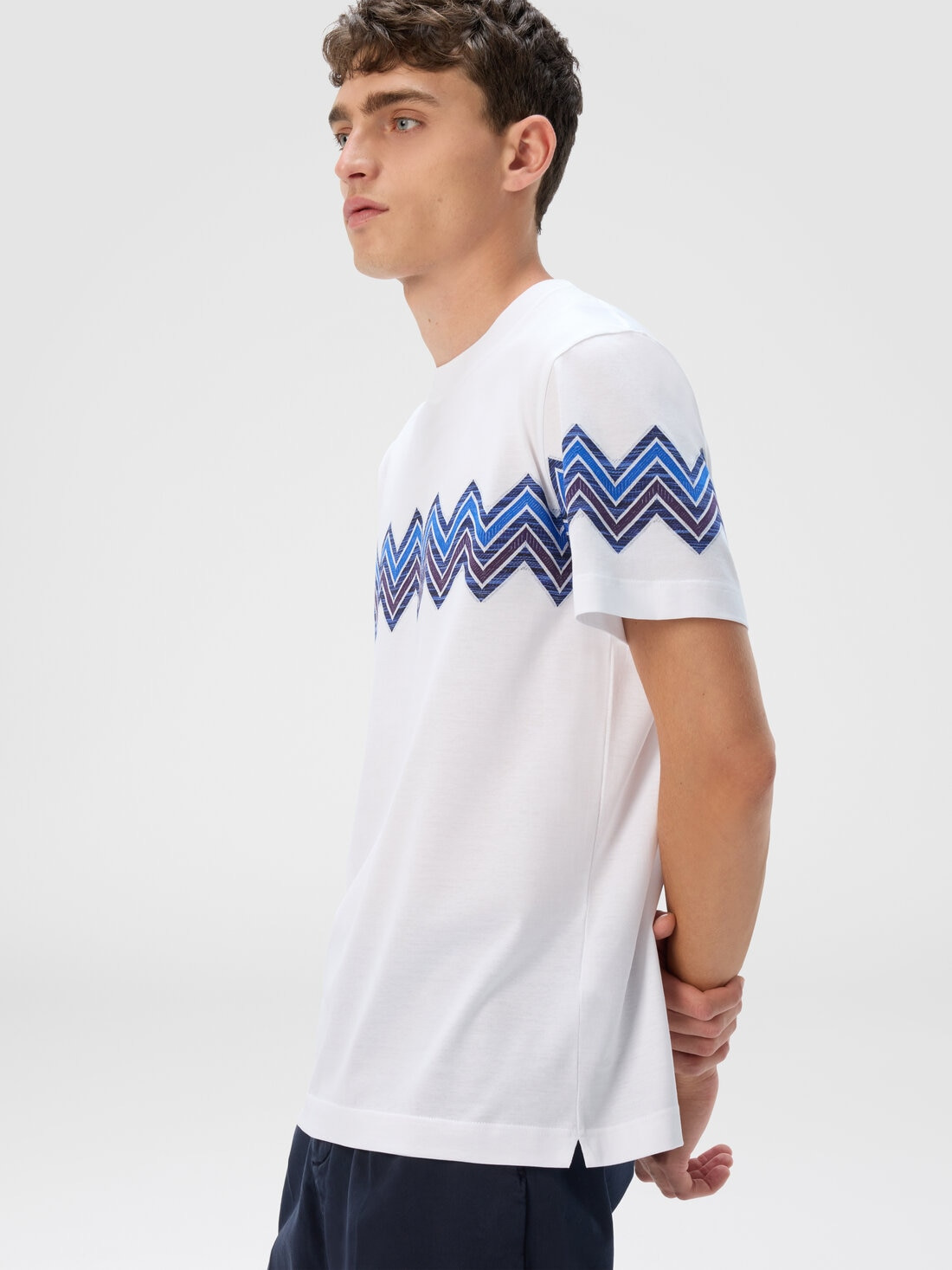 T-Shirt with Maxi Chevron Insert - 4