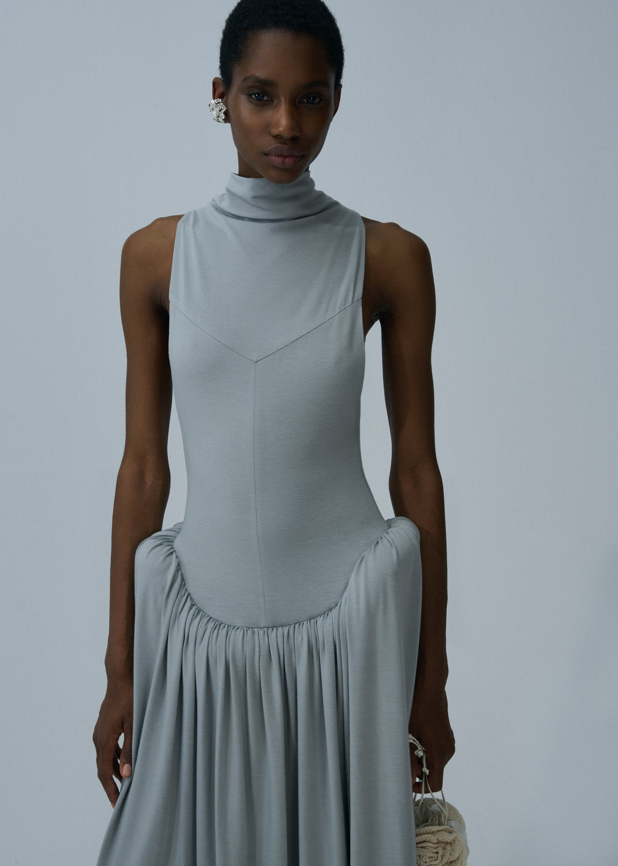 Open-back midi dress in grey - 3