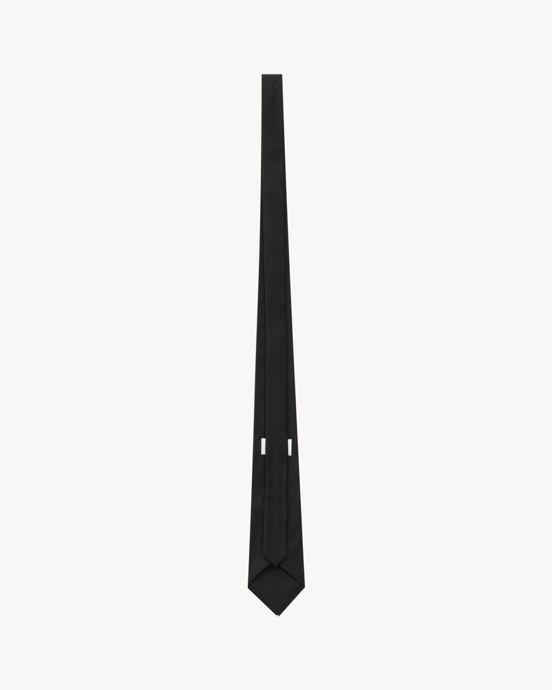 WIDE TAPERED TIE IN SILK SATIN 3
