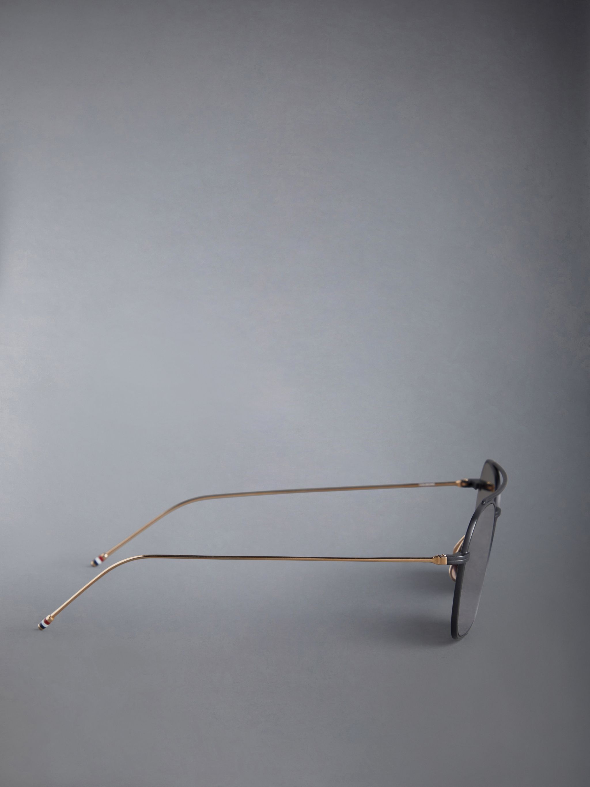 SQUARED AVIATOR SUNGLASSES IN TITANIUM - 4