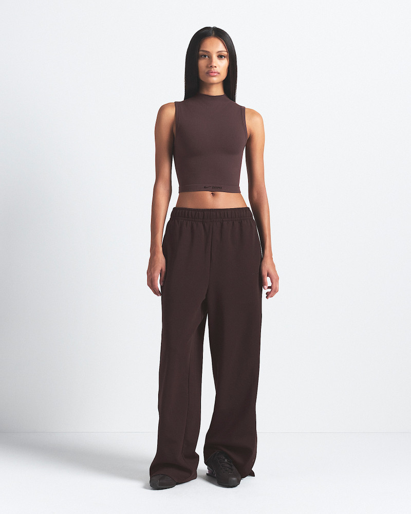 NikeSKIMS Vintage Seamless Women's Mock-Neck Long-Line Bra 1