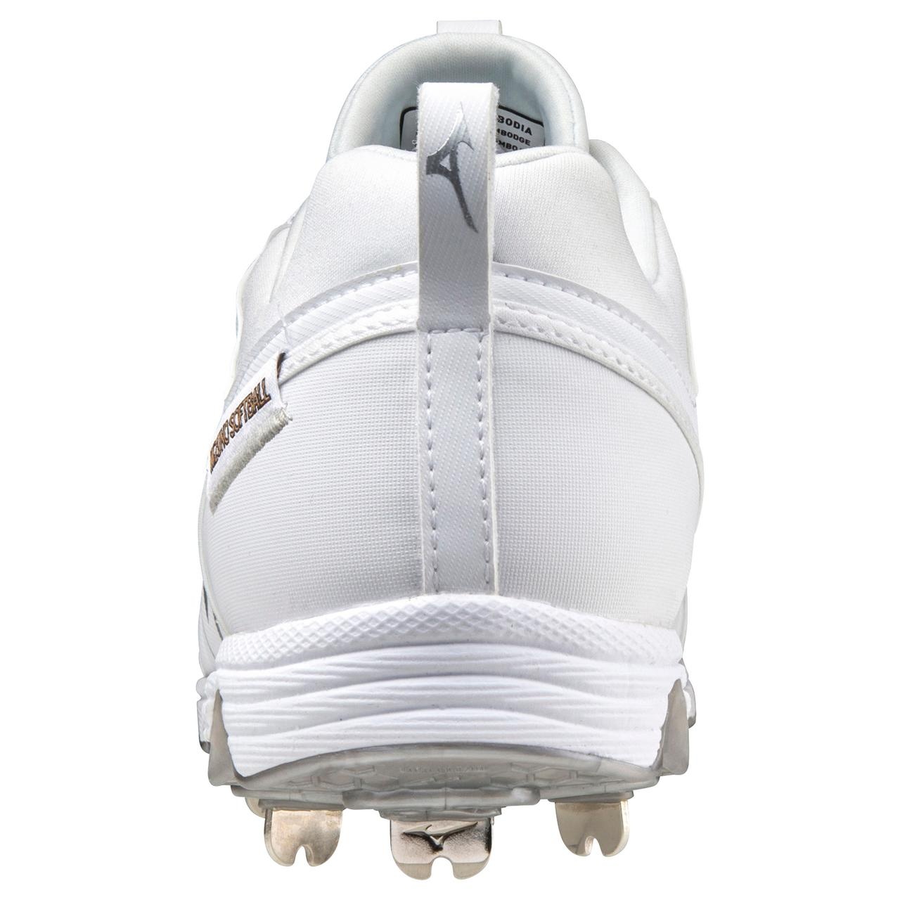 9-Spike Swift 7 Low Womens Metal Softball Cleat - 5