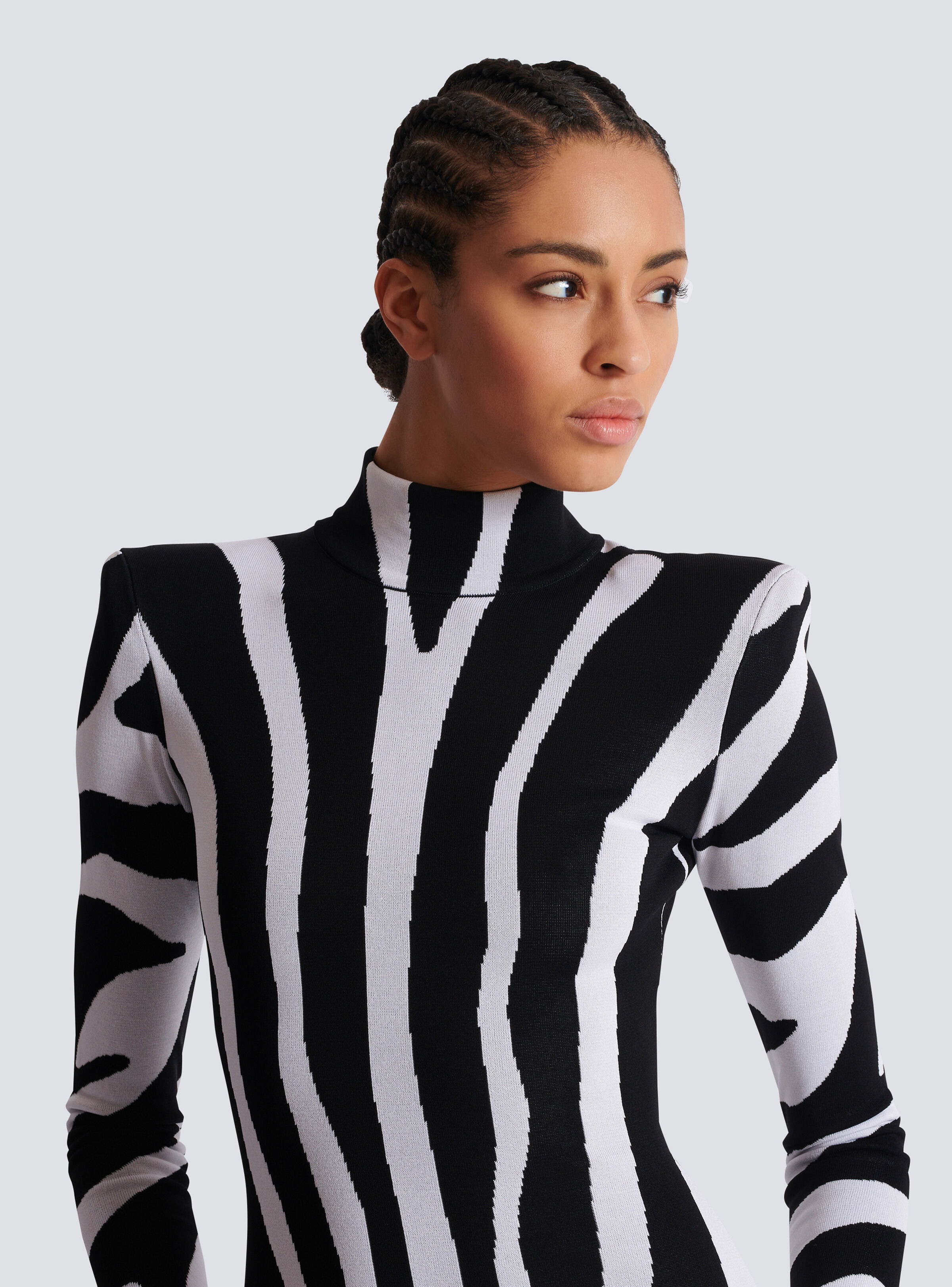 Short knit dress with zebra intarsia - 8