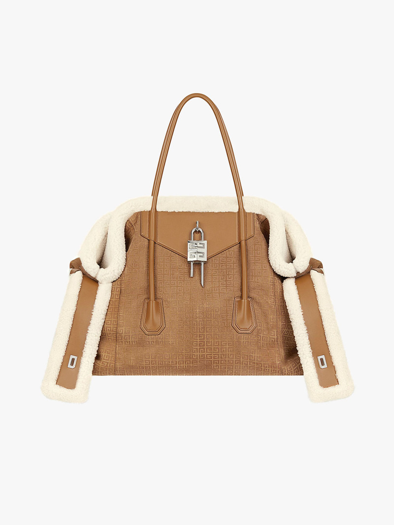 XL ANTIGONA LOCK SOFT IN 4G SHEEP LINING 1