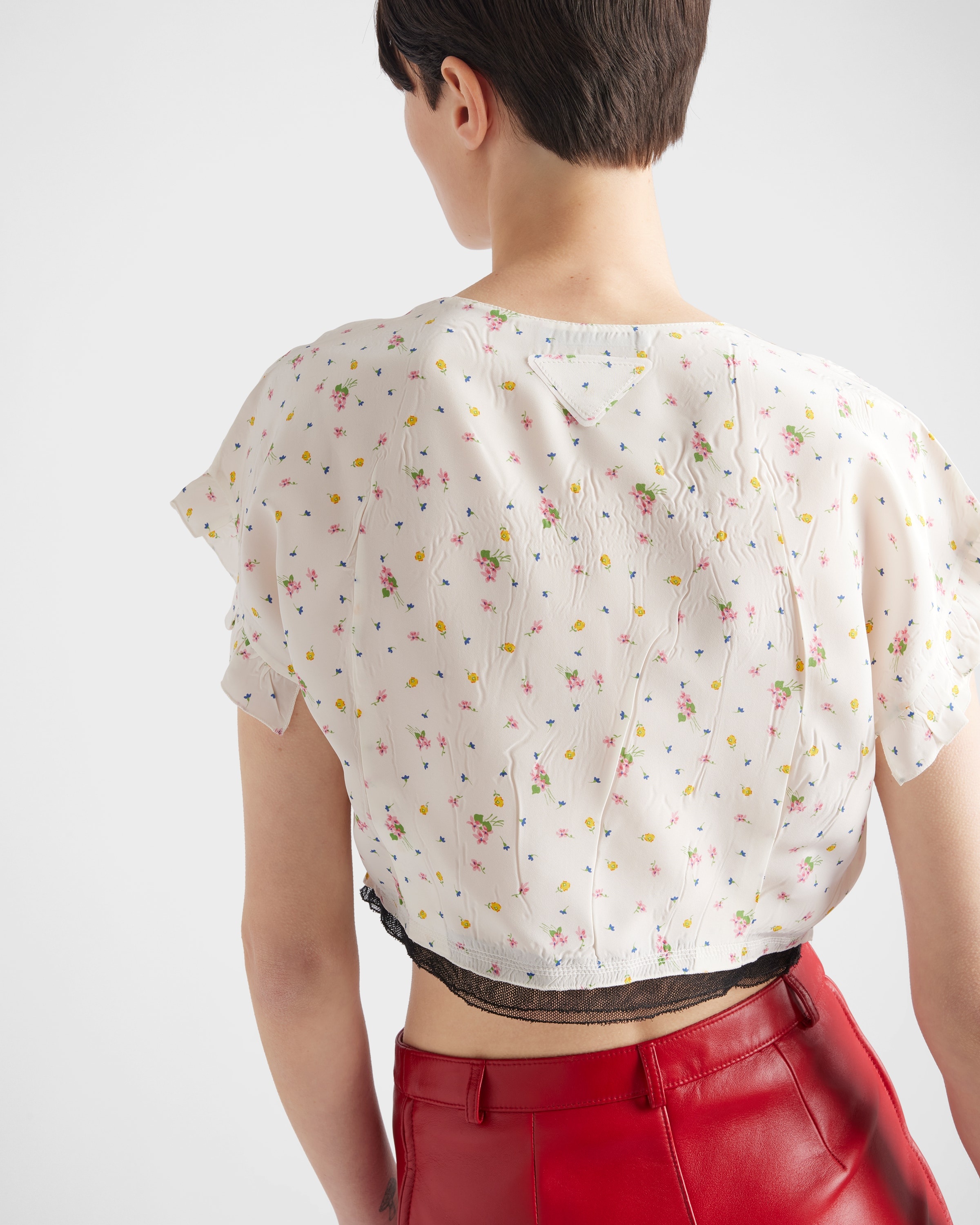 Short-sleeved floral print pongé crop top - 4