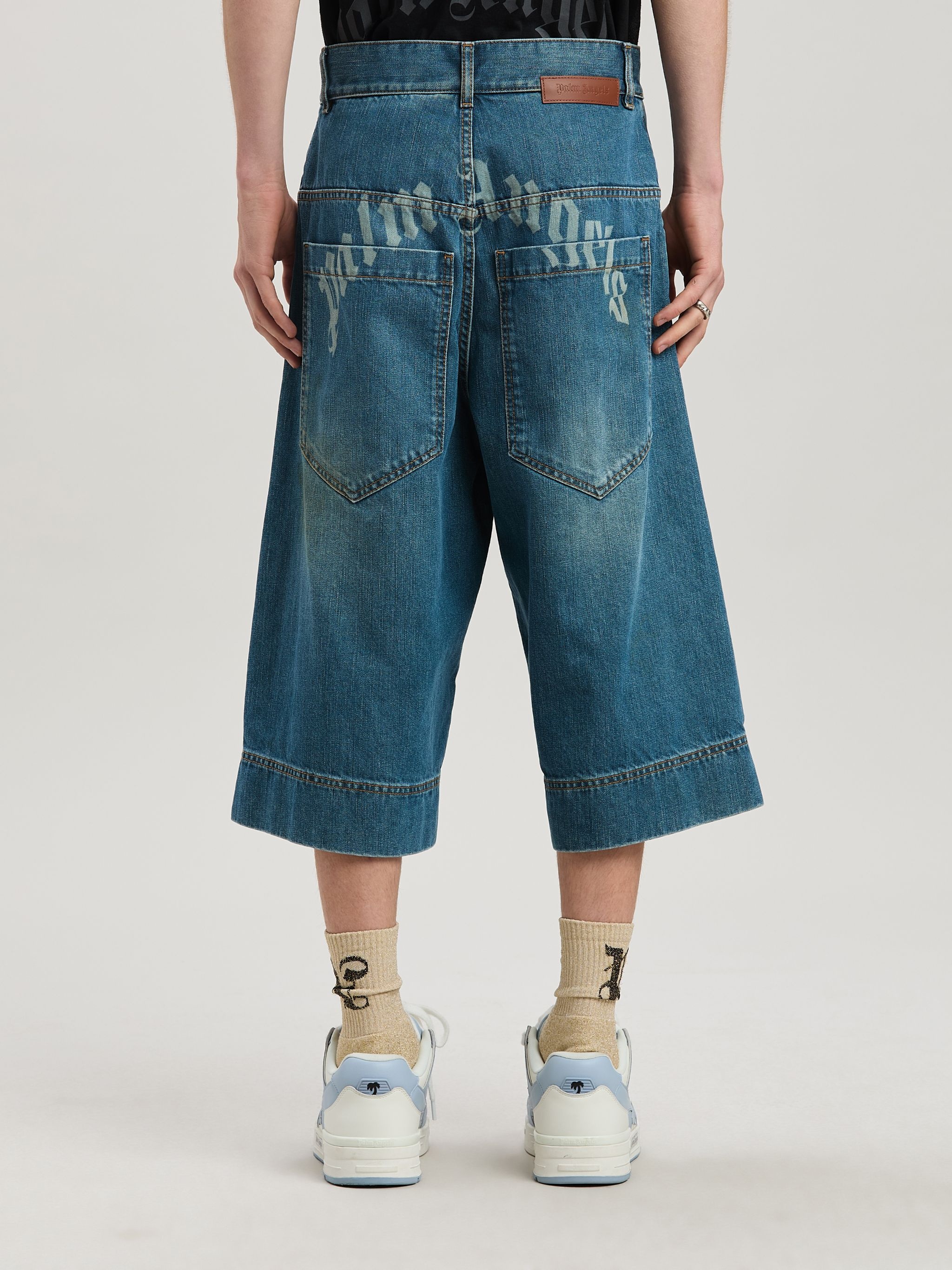 Lasered Curved Logo denim bermuda - 5