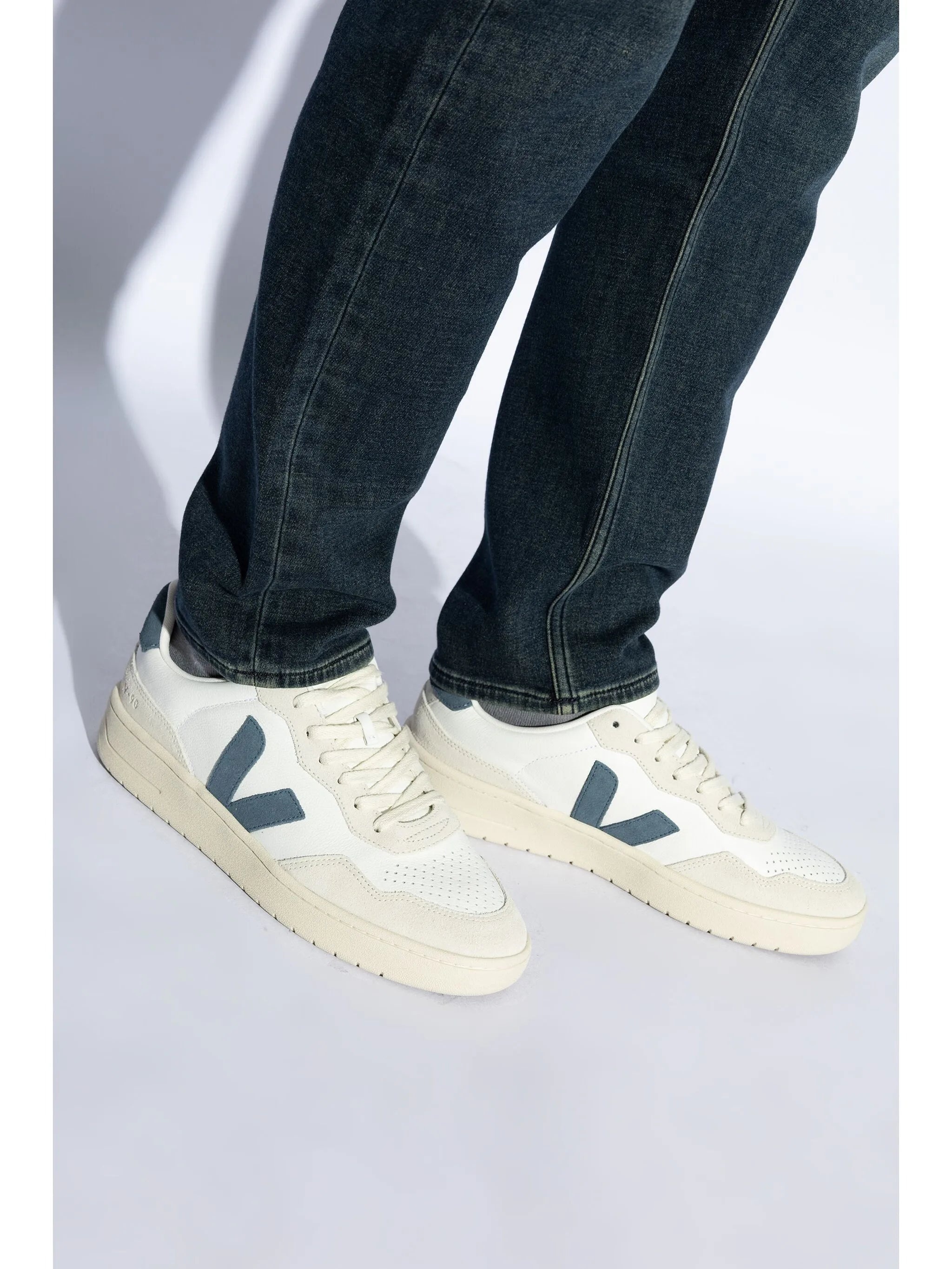 V-90 Sneakers - 5