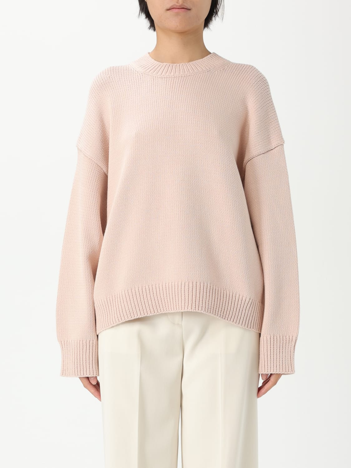 Sweater woman Theory - 1