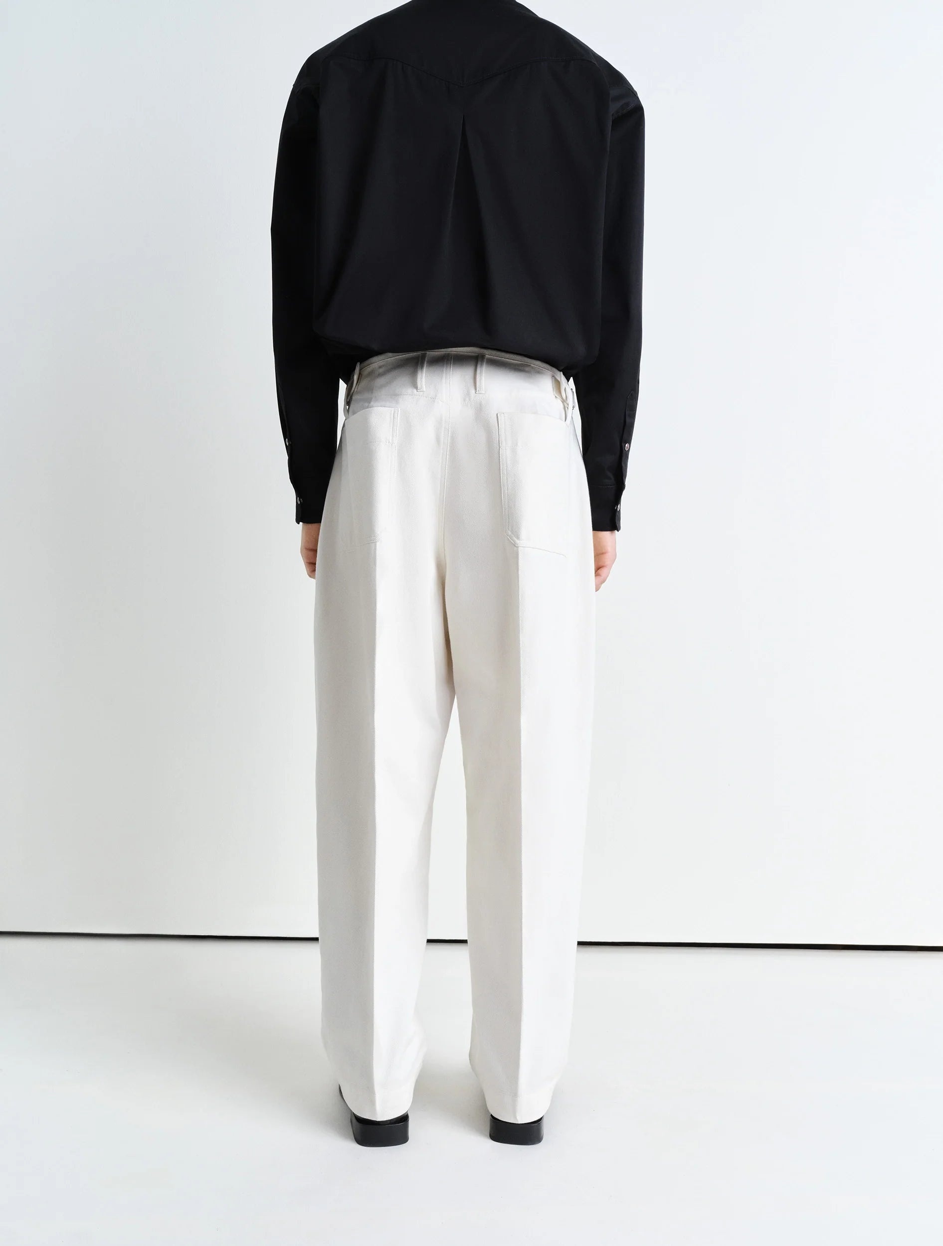 PLEATED CARROT PANTS - 4