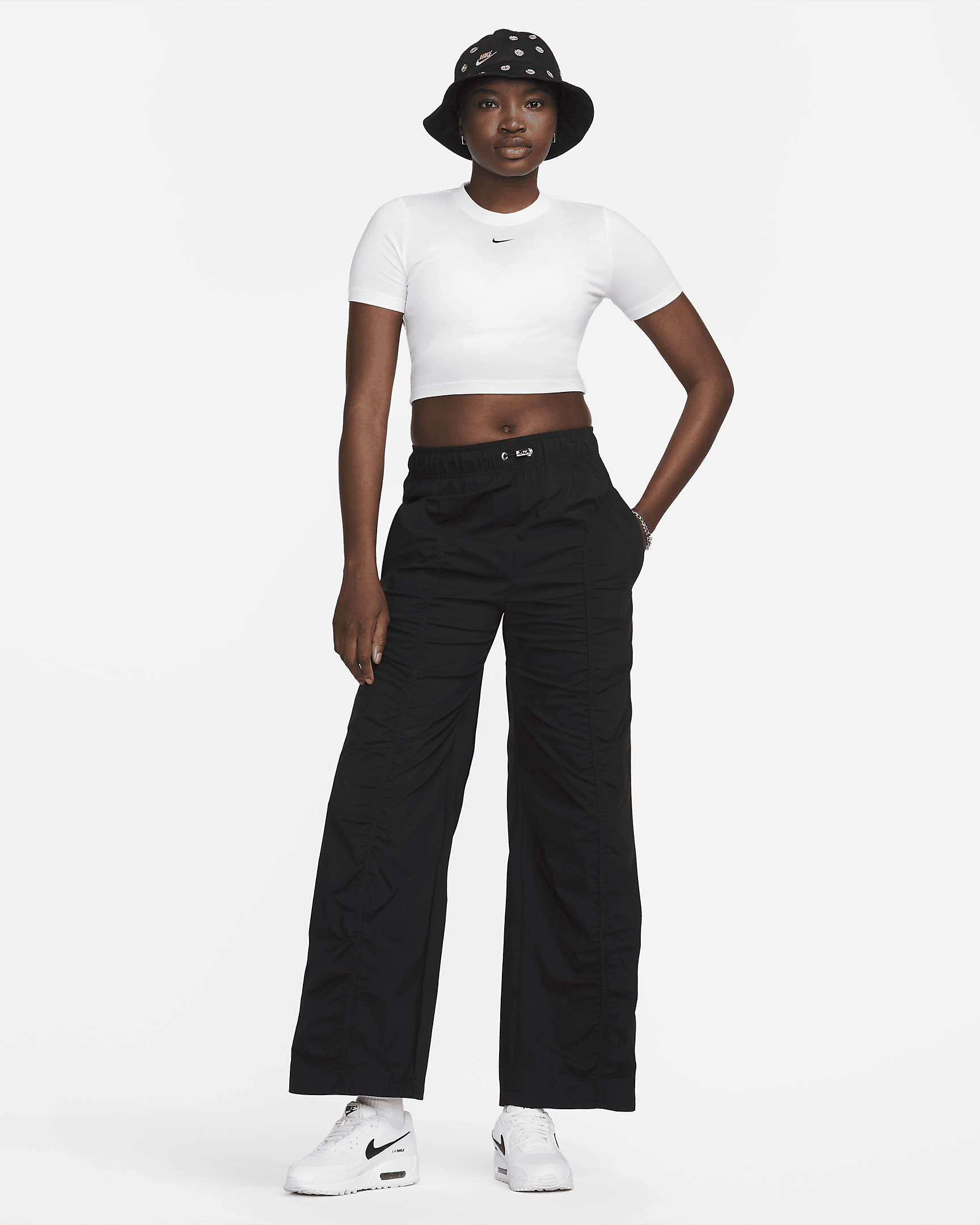 Nike Sportswear Essential Women's Slim Cropped T-Shirt - 4