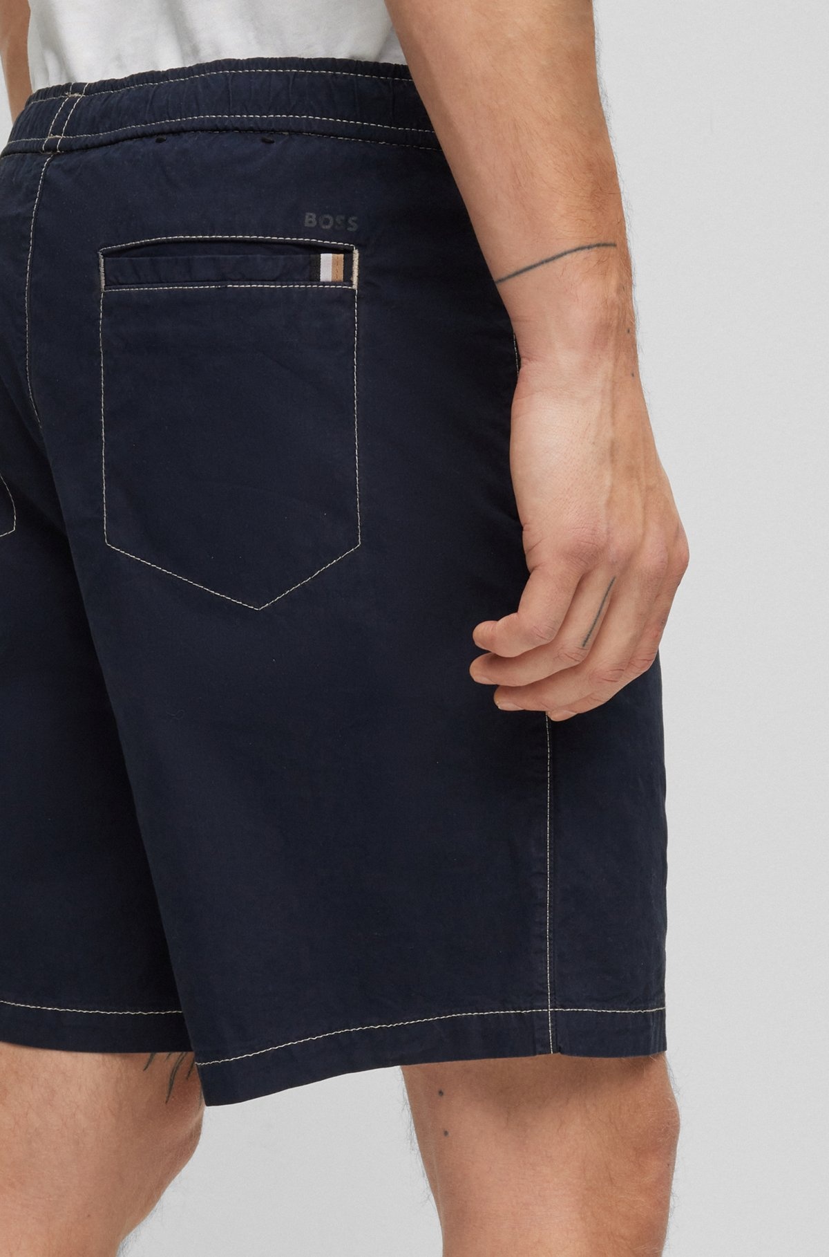 REGULAR-FIT SHORTS IN PAPER-TOUCH STRETCH COTTON - 5