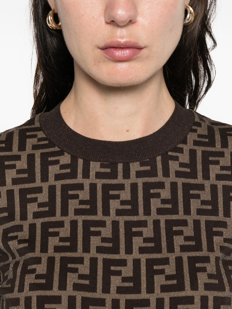 logo pattern sweater 5