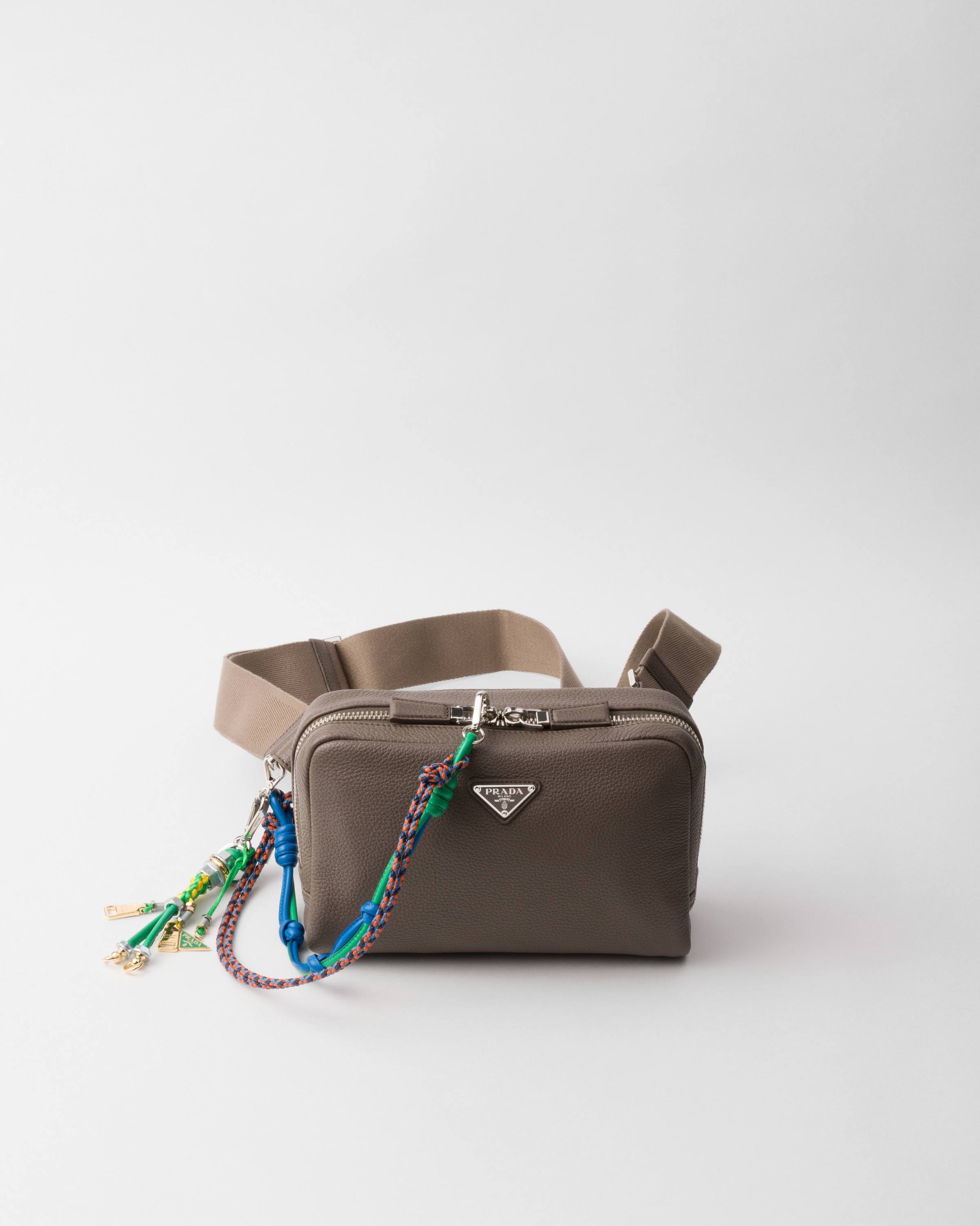 ショルダーバッグ PRADA 2VH181_2BBE LEATHER SHOULDER BAG WITH CHARM Prada Leather shoulder bag with charm | REVERSIBLE