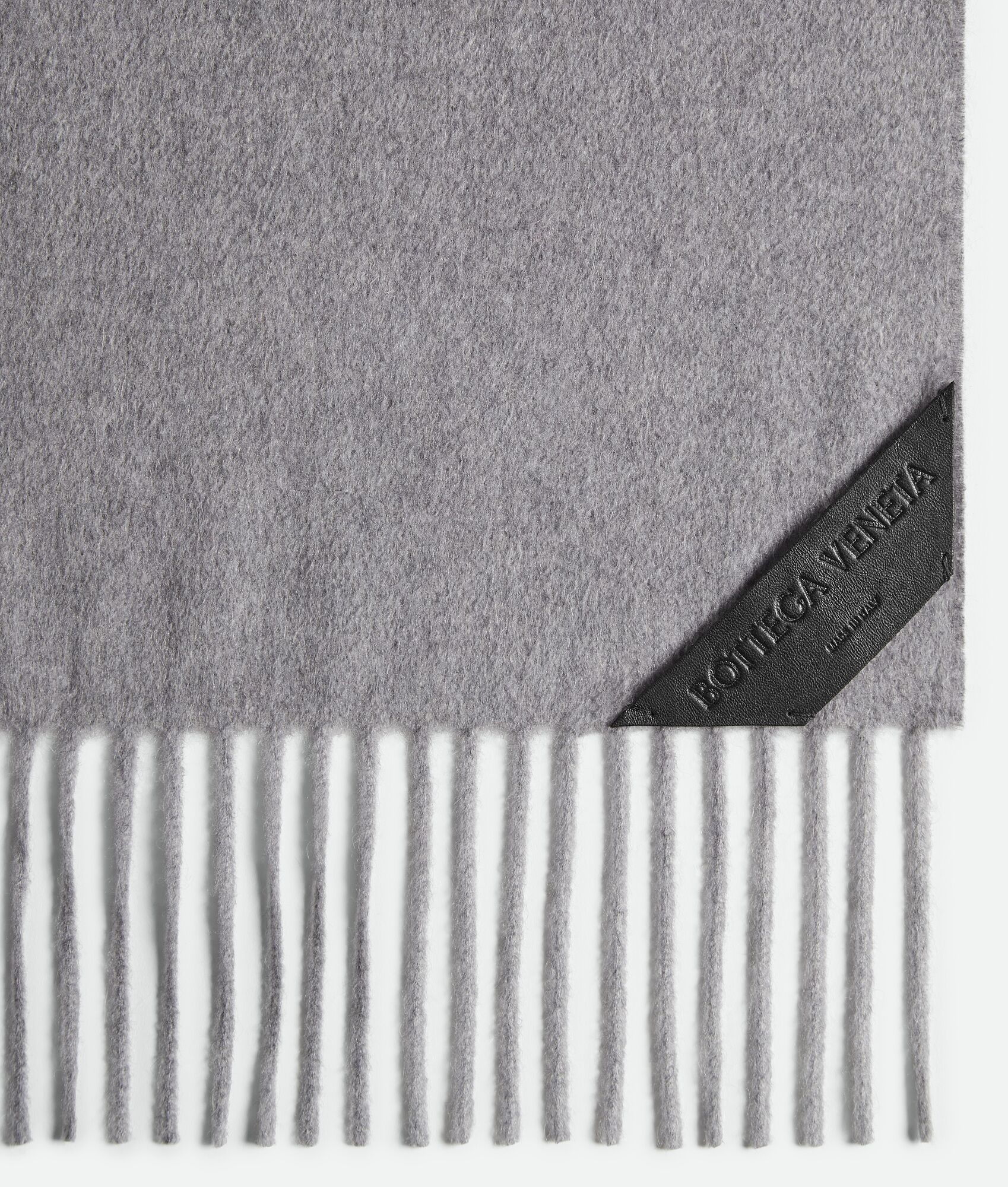 Cashmere Scarf With Bottega Leather Patch - 3