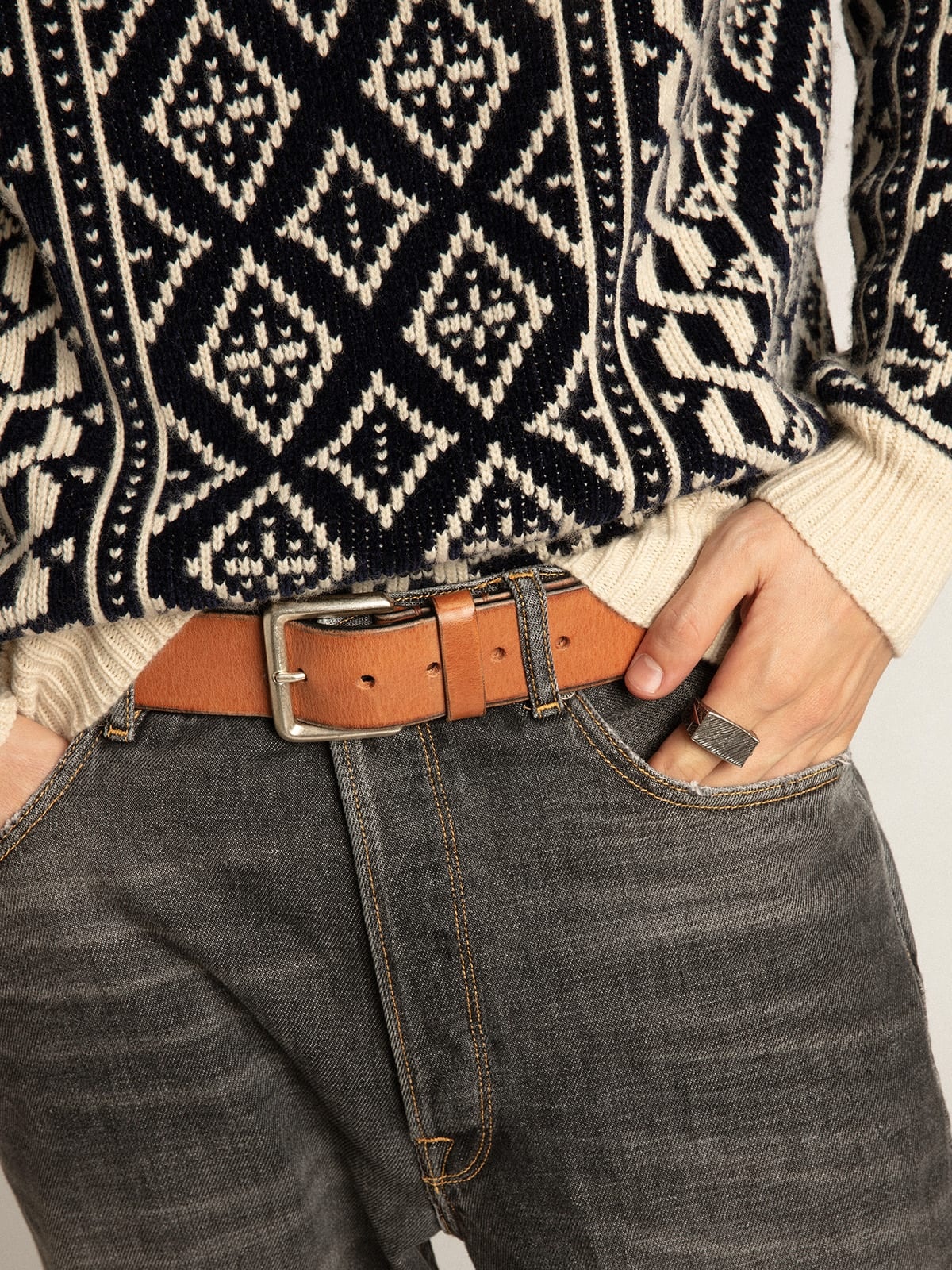 Belt in tan-colored washed leather - 3