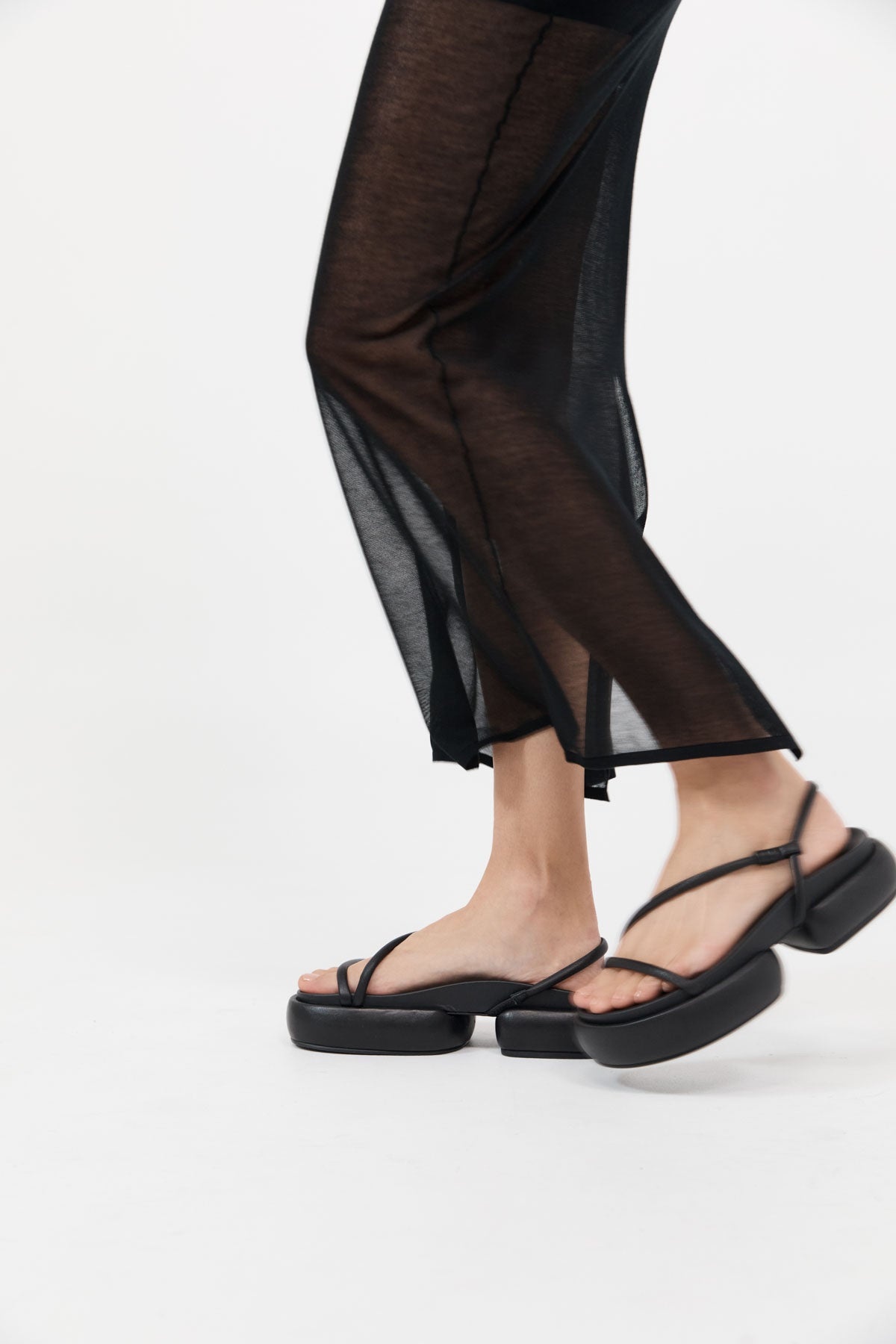 Strappy Pillow Slides - Black - 3
