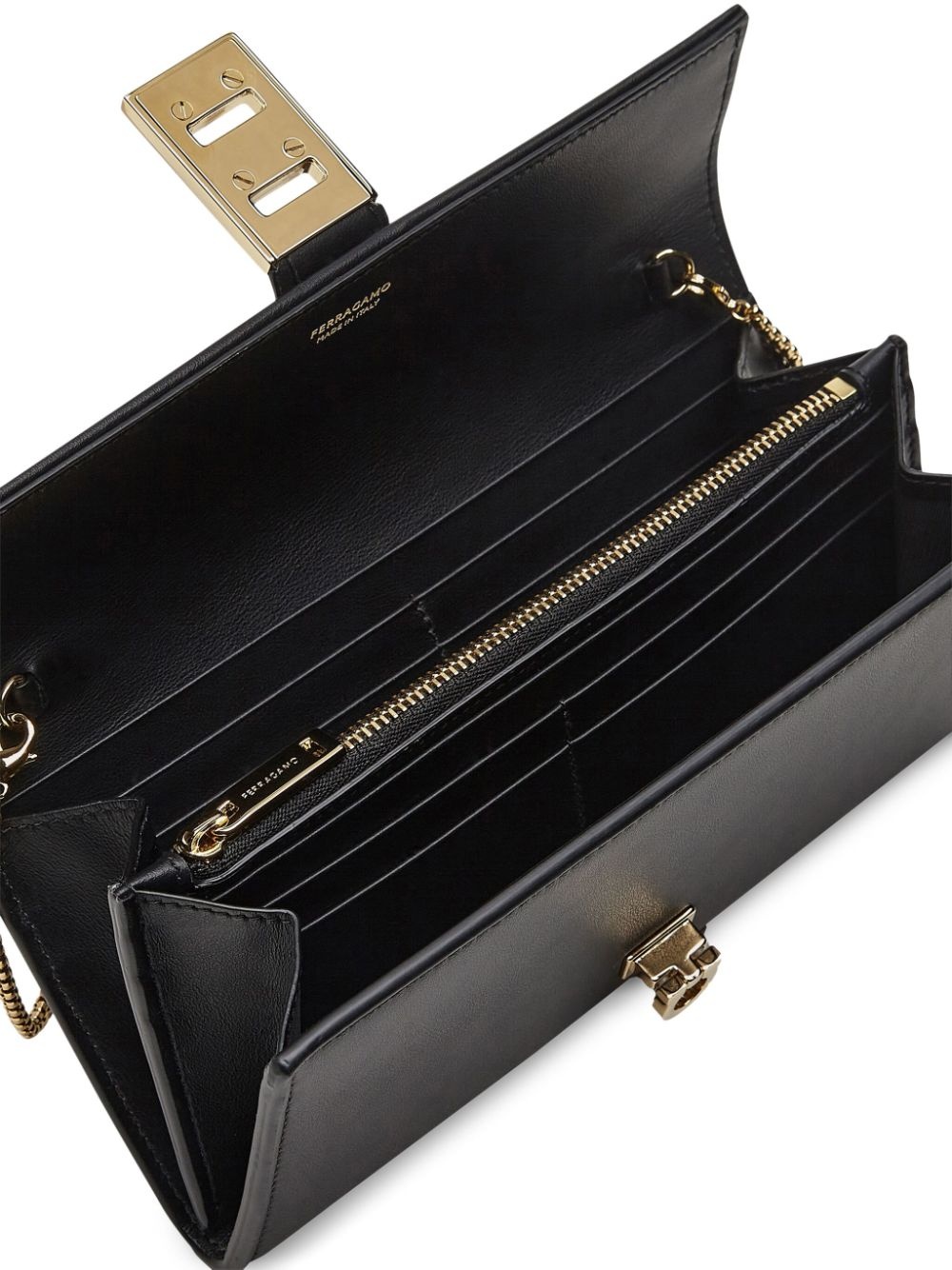 Hug leather chain wallet - 4