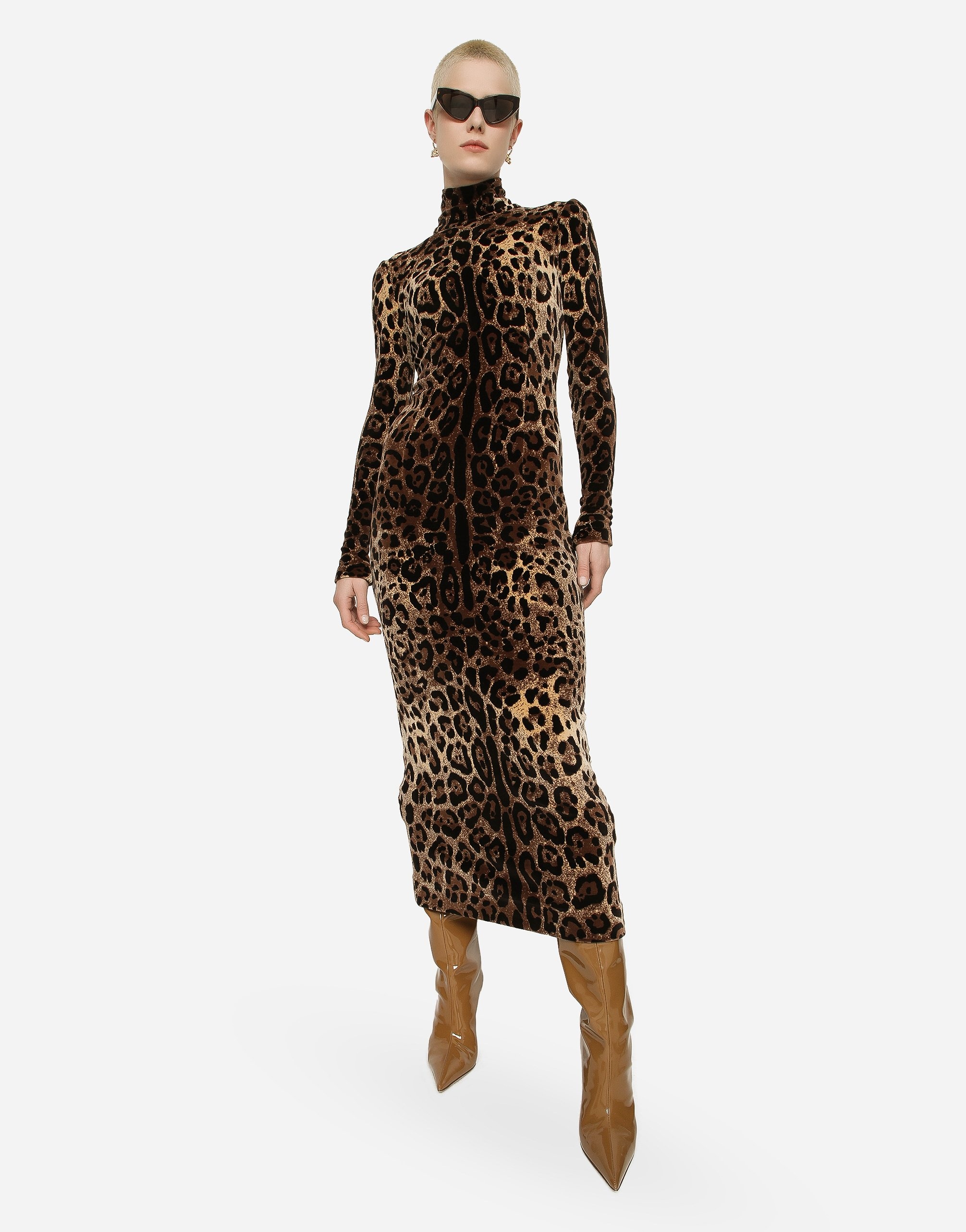 Long chenille dress with jacquard leopard design - 2