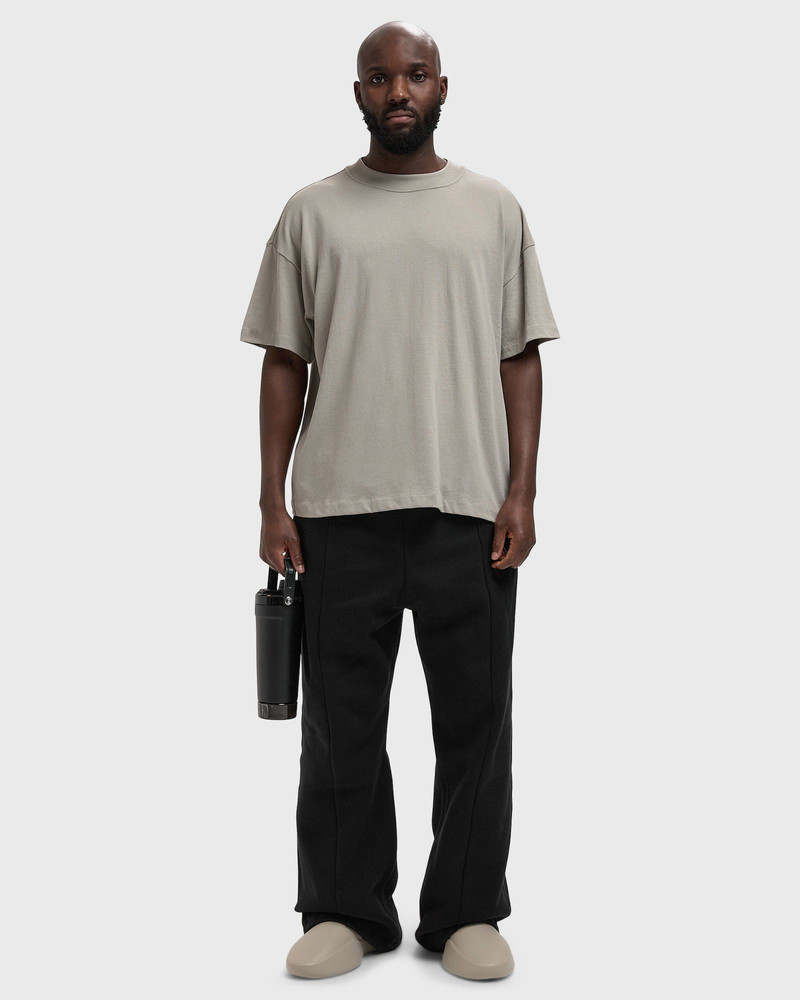 ESSENTIALS SIGNATURE ESSENTIAL TEE outlook
