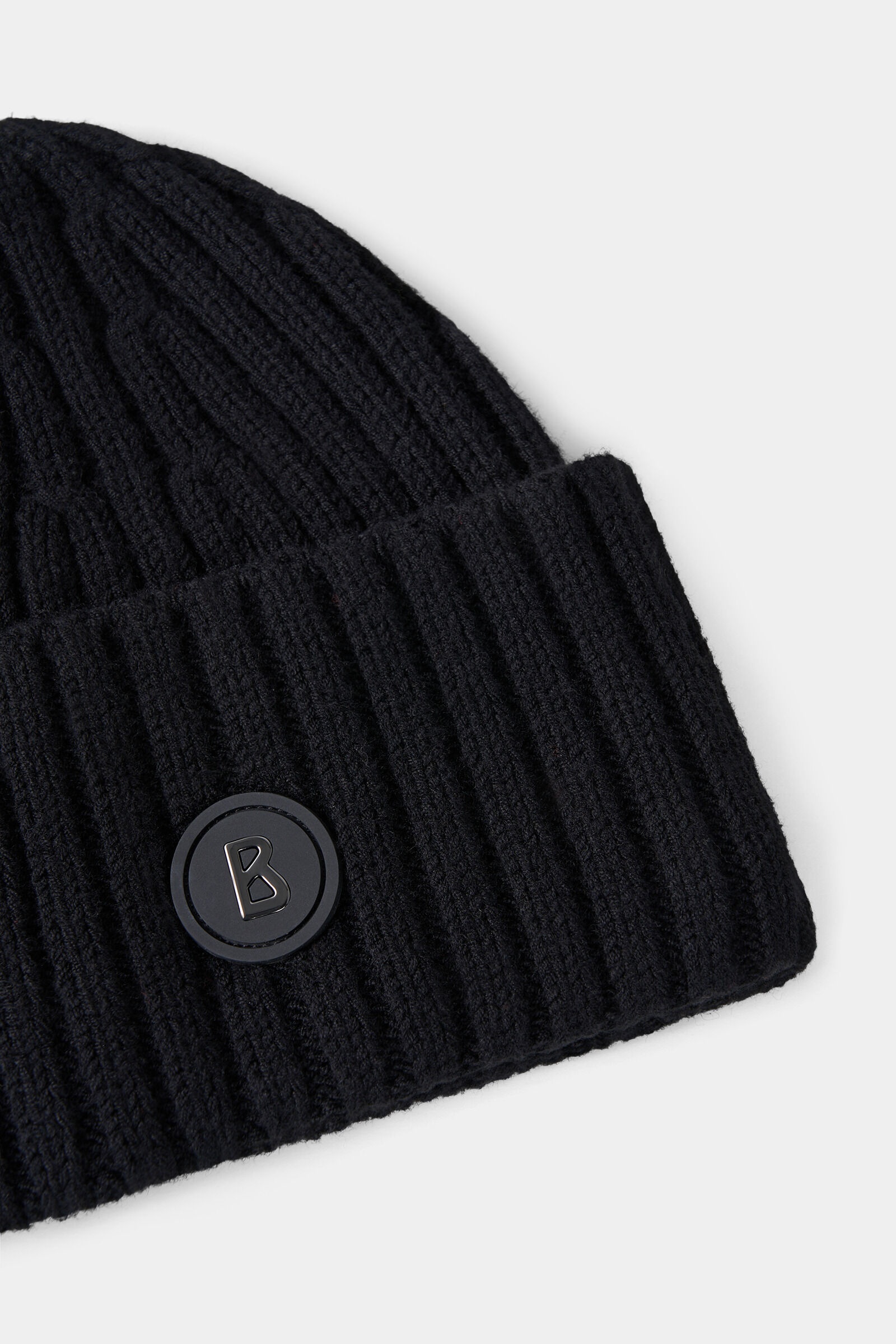 Bony Knitted hat in Black - 3