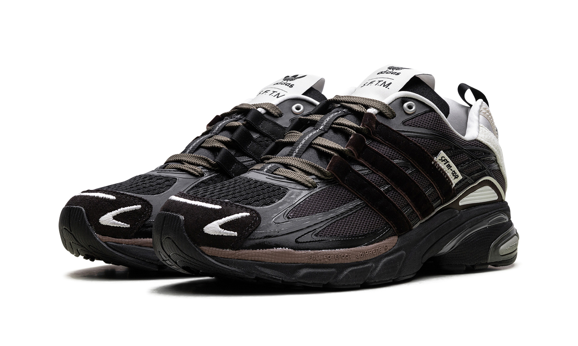 Adistar Cushion "Song For The Mute - 'Core Black Dark Brown'" - 2