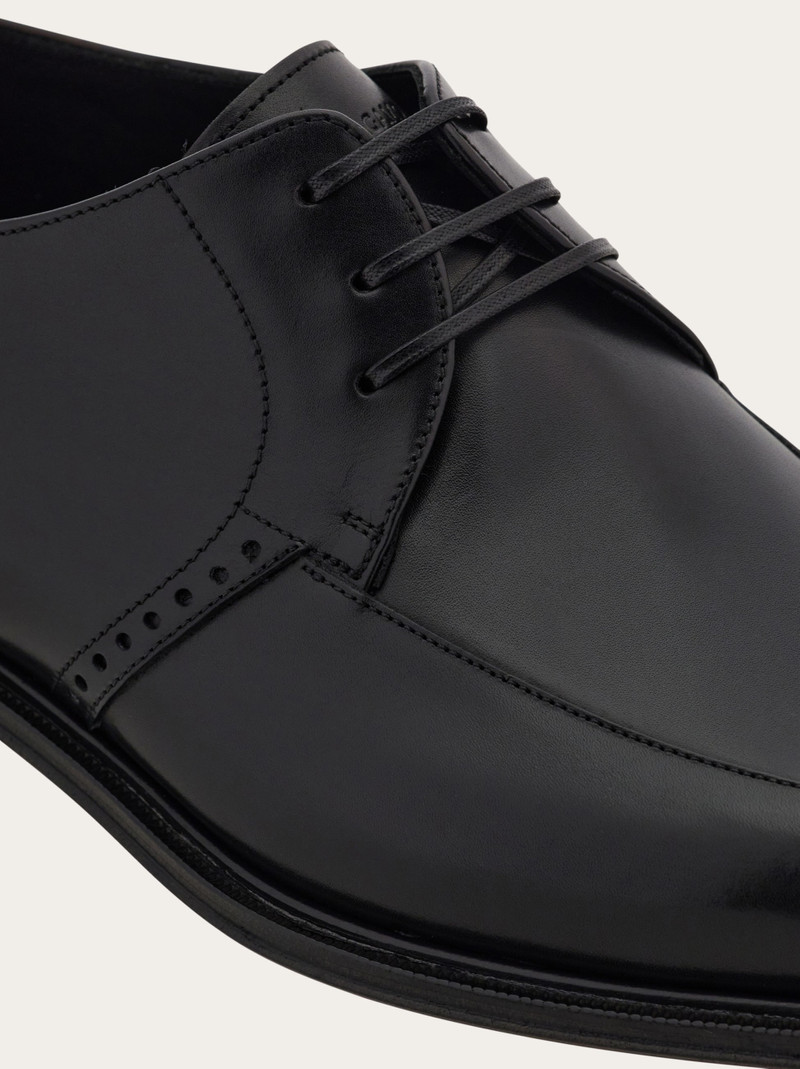 Derby shoe 6