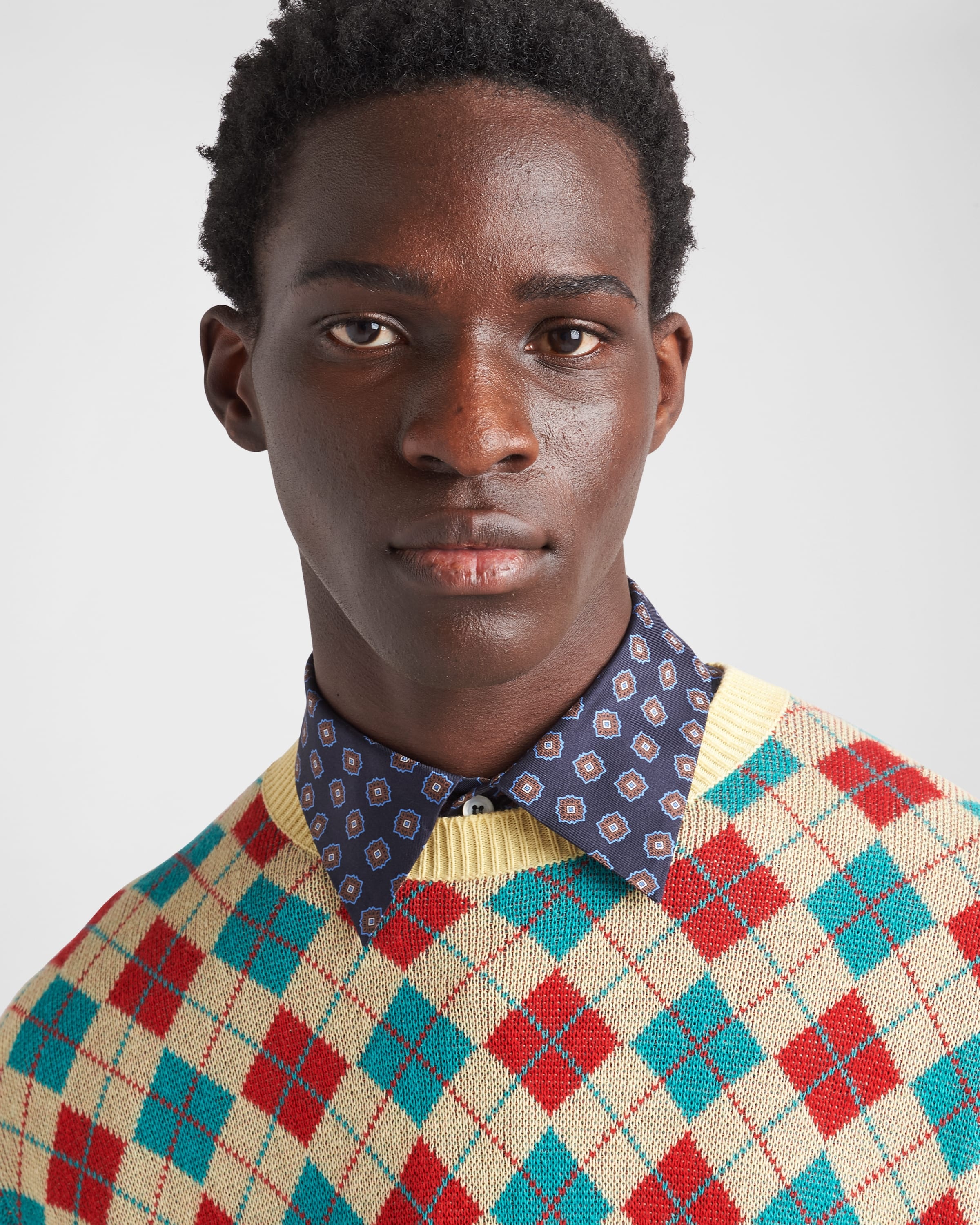 Cotton crew-neck sweater with diamond motif - 3