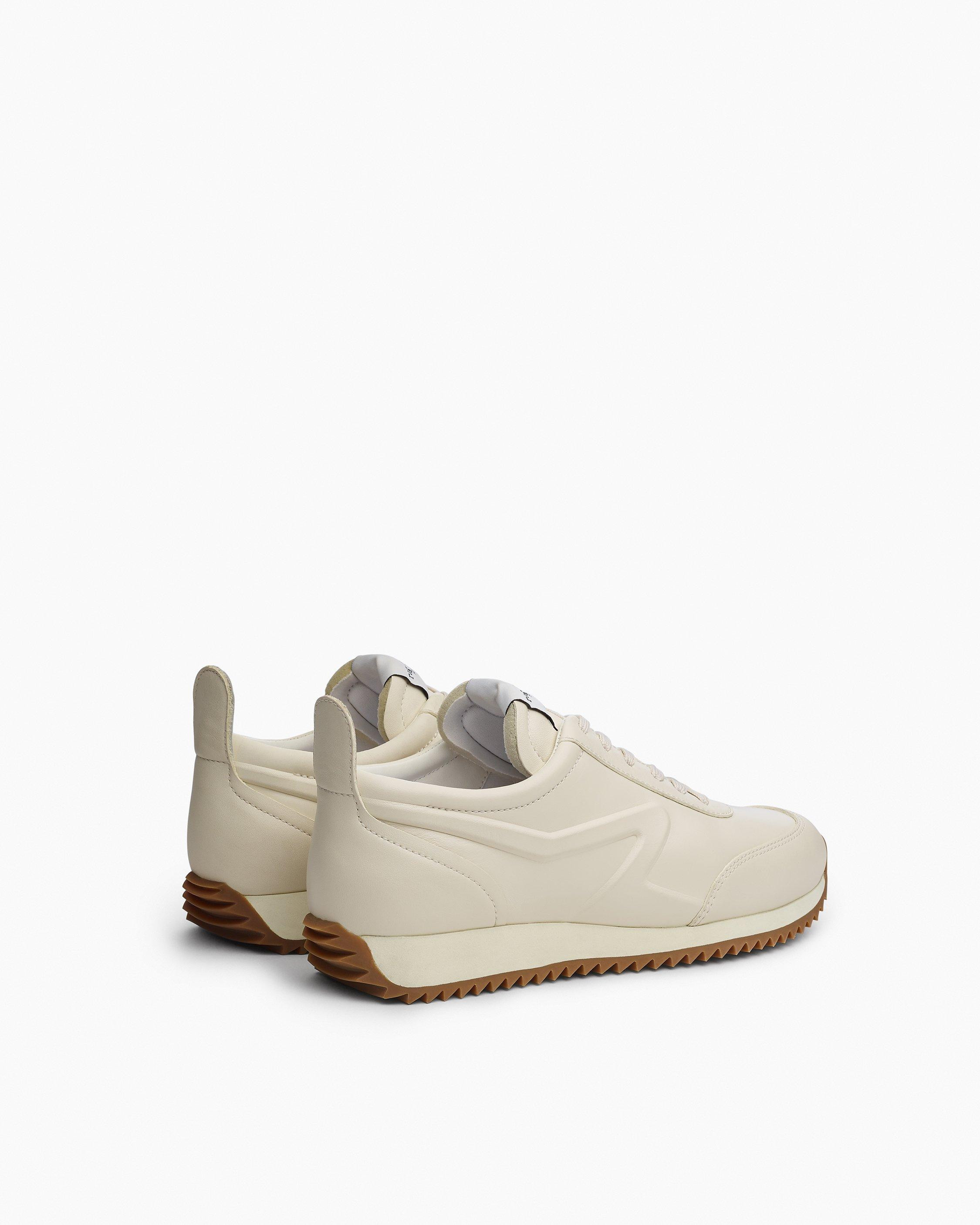 Retro Runner - Leather
Low Top Sneaker - 4