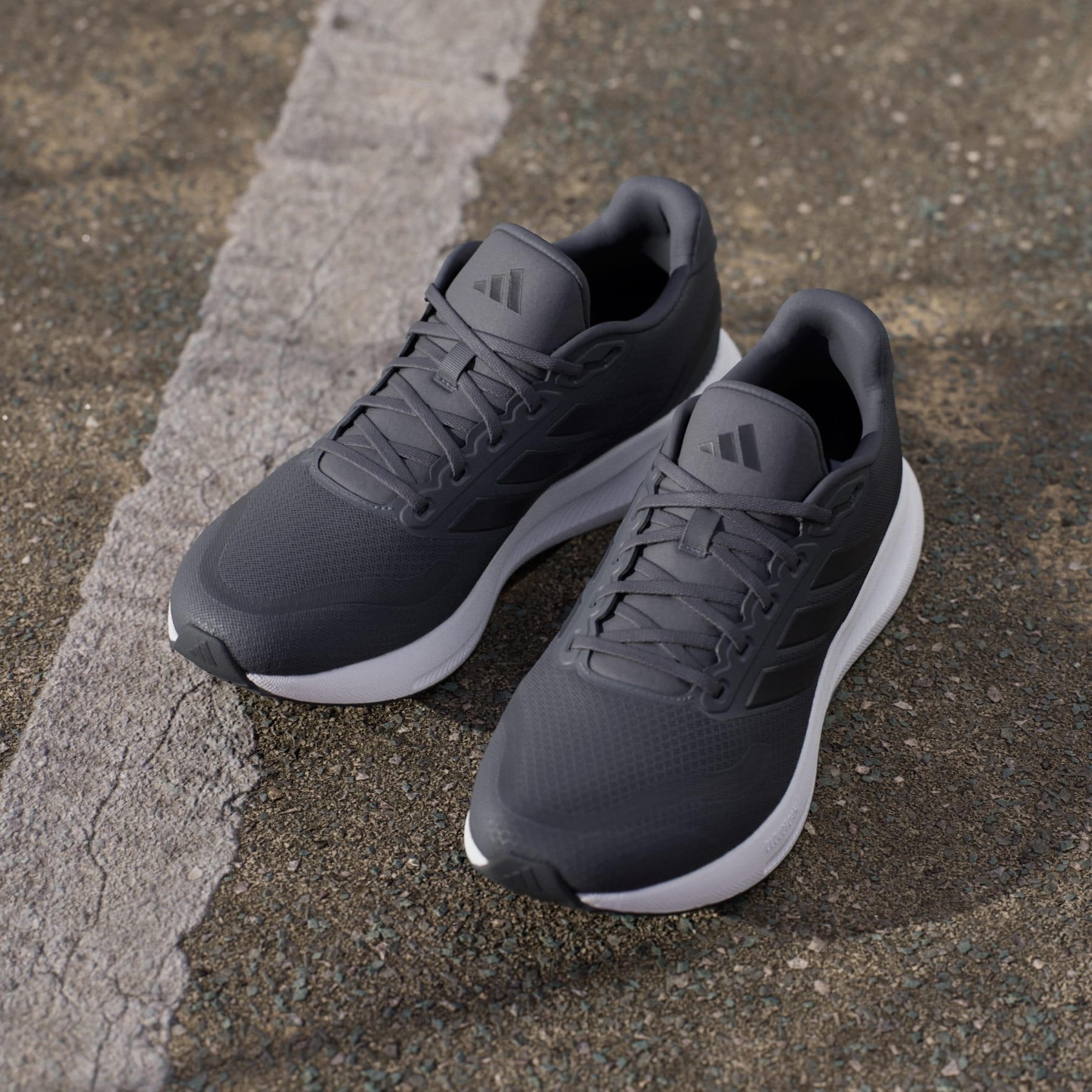 New Adidas Charcoal Gray Runfalcon 5 Running Shoes Sneaker Ortholiye Size Men 13 adidas Runfalcon 5 Running Shoes | REVERSIBLE main image 3