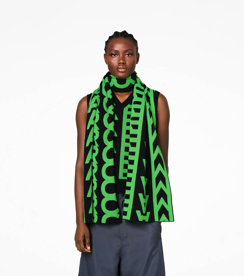 THE MONOGRAM KNIT SCARF 3