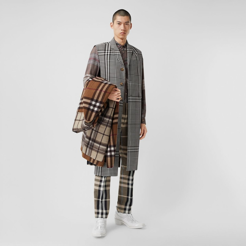 Burberry Sleeveless Check Technical Wool Coat outlook