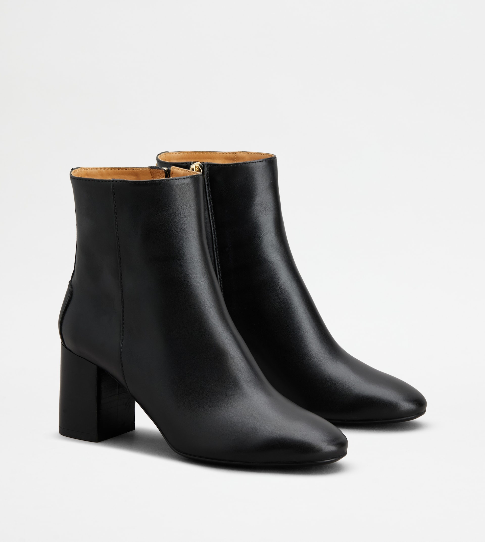ANKLE BOOTS IN LEATHER - BLACK - 4