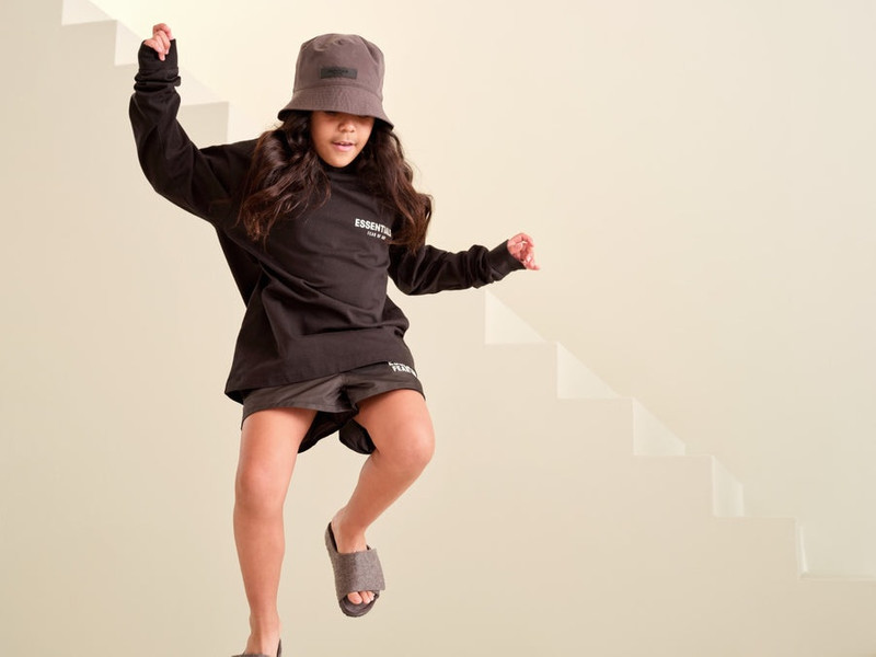 ESSENTIALS Kids Running Short outlook