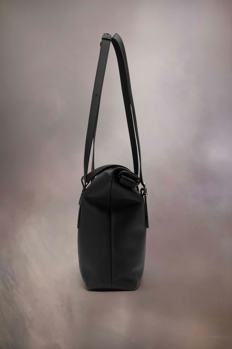 Maison Margiela Paper Shoulder Bag Medium outlook