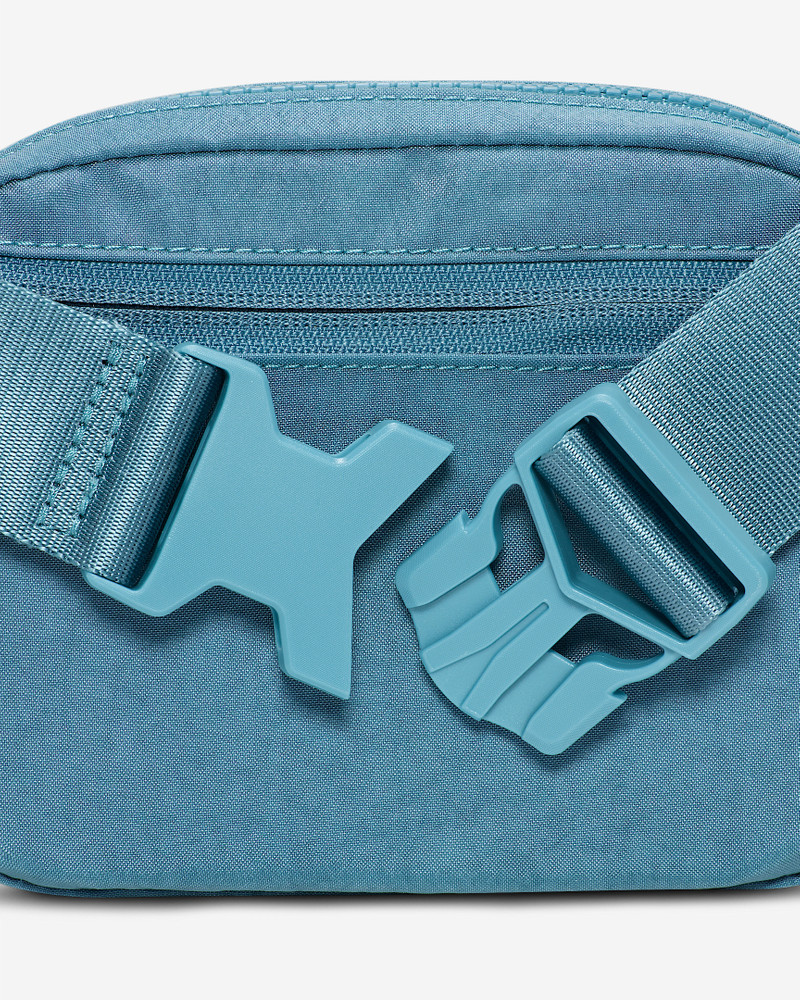 Nike Aura Crossbody Bag (2L) 6