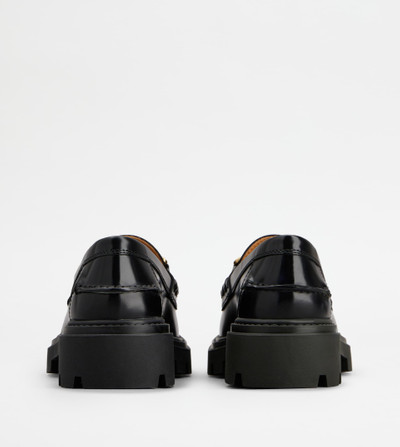 Tod's KATE LOAFERS IN LEATHER - BLACK outlook